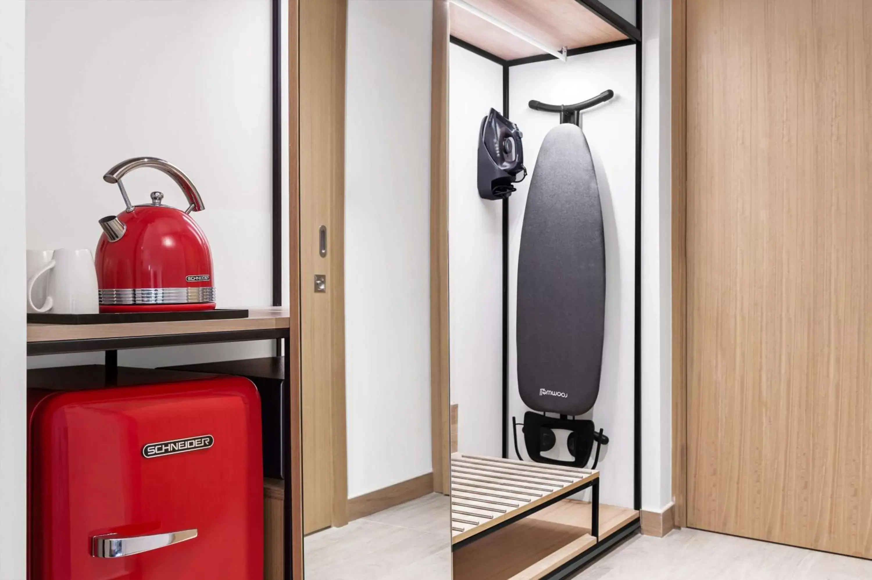 Connecting King Family Room with Sea View in Hampton by Hilton Marjan Island Connecting King Family Room with Sea View in Hampton by Hilton Marjan Island