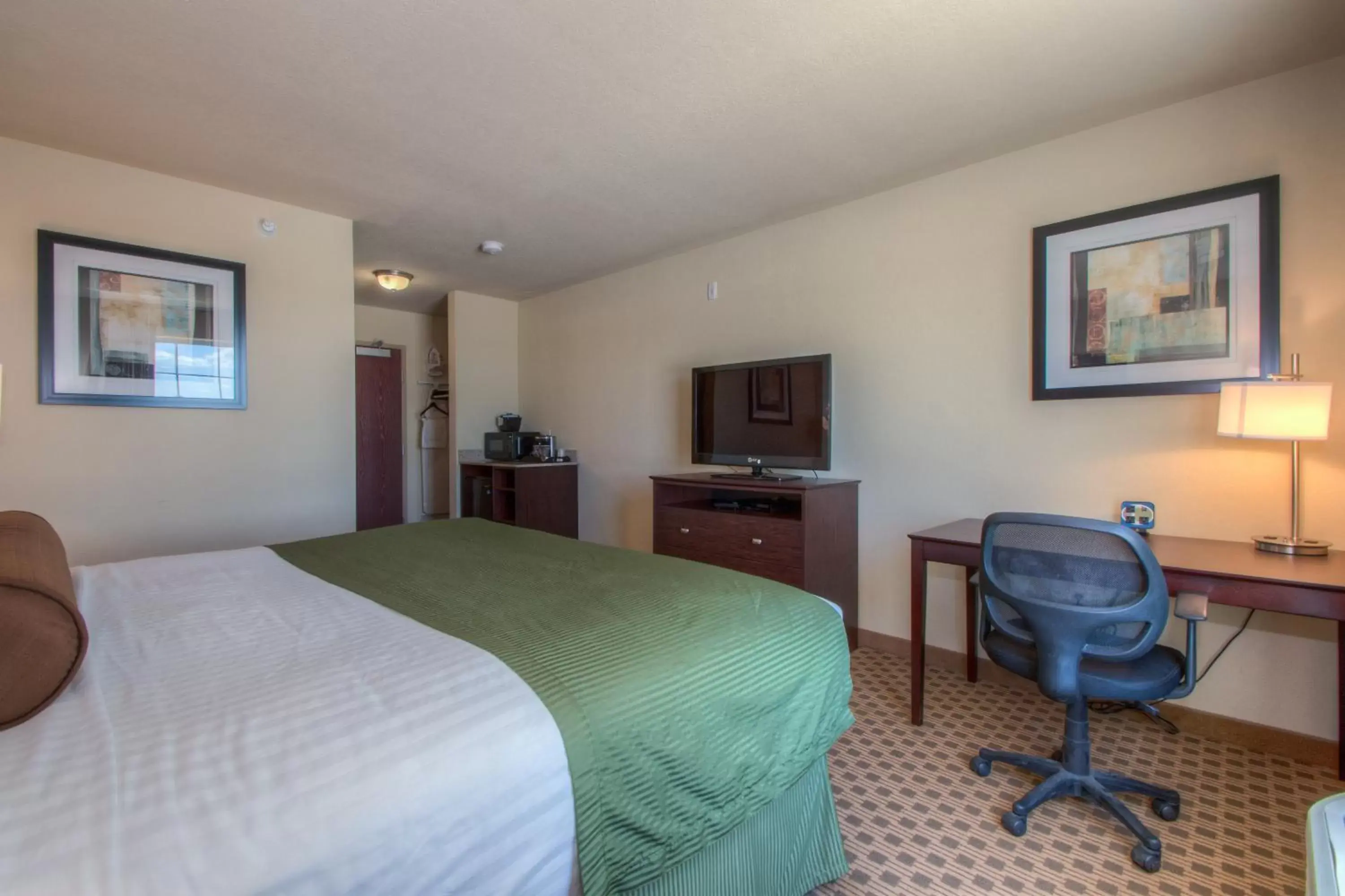 King Room in Cobblestone Inn & Suites - Wray King Room in Cobblestone Inn & Suites - Wray