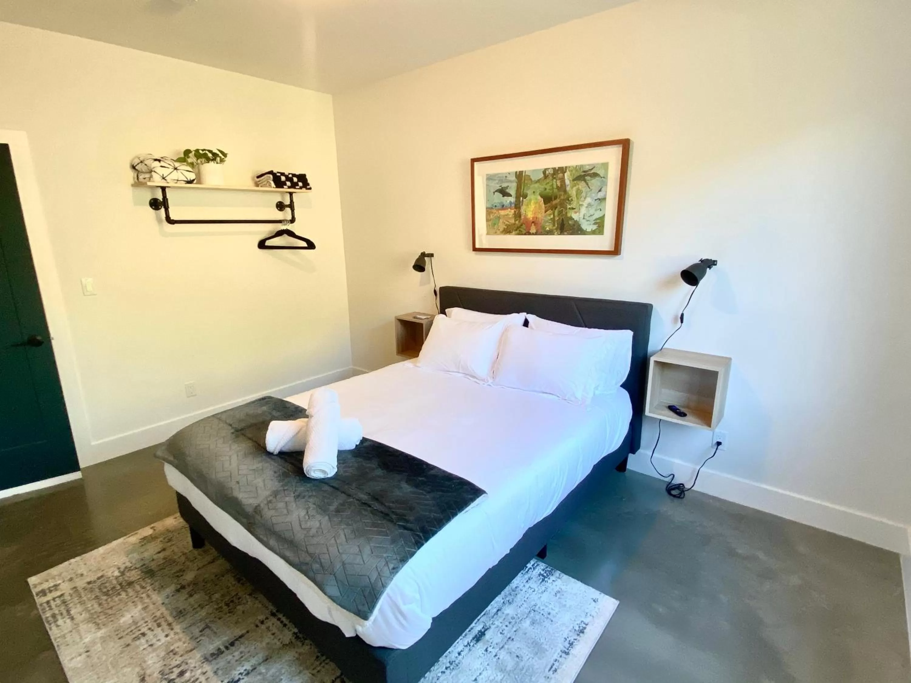 Standard Queen Room in Arrows Edge Lodge