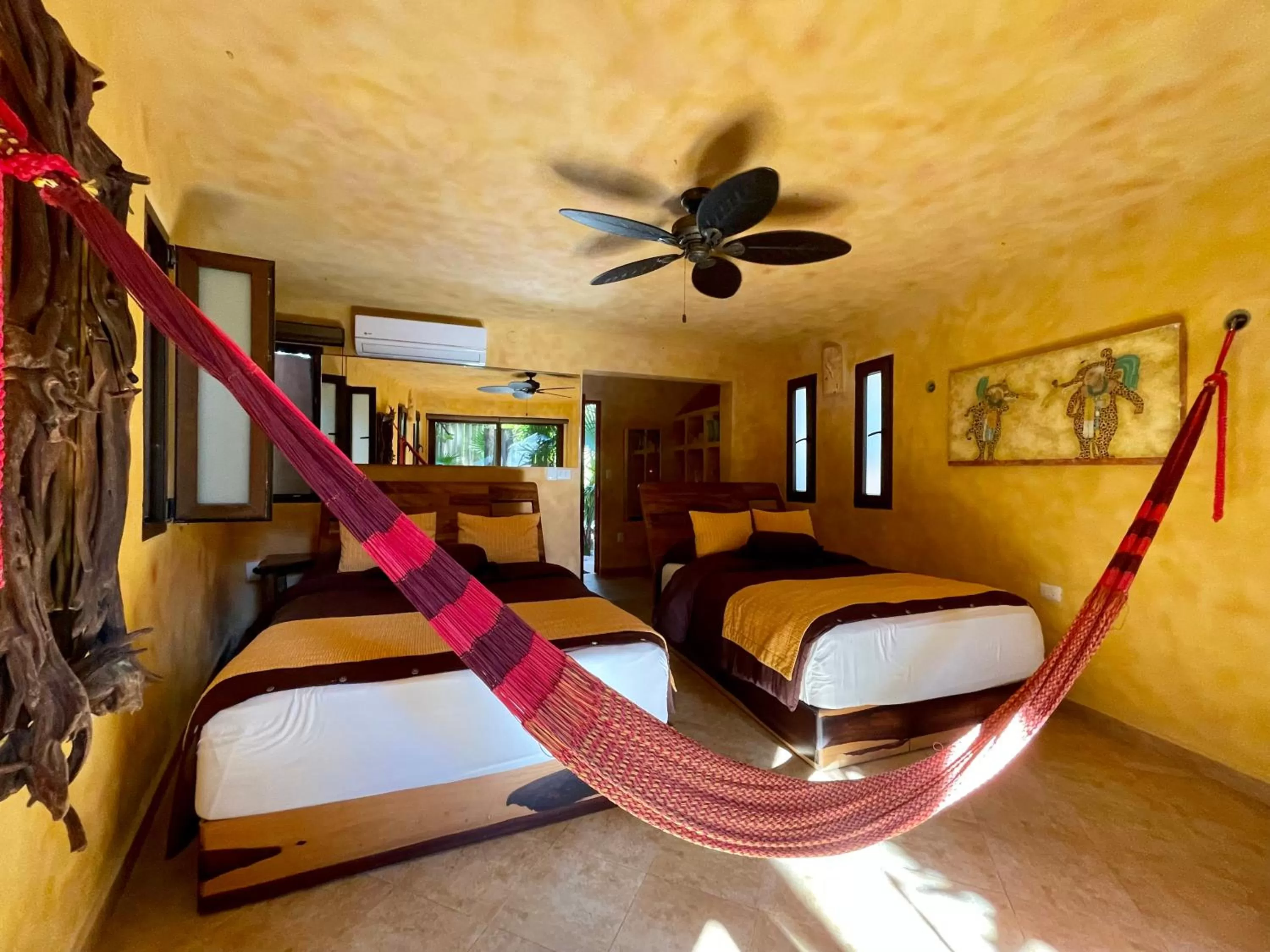 Photo of the whole room, Bed in Sueños Tulum