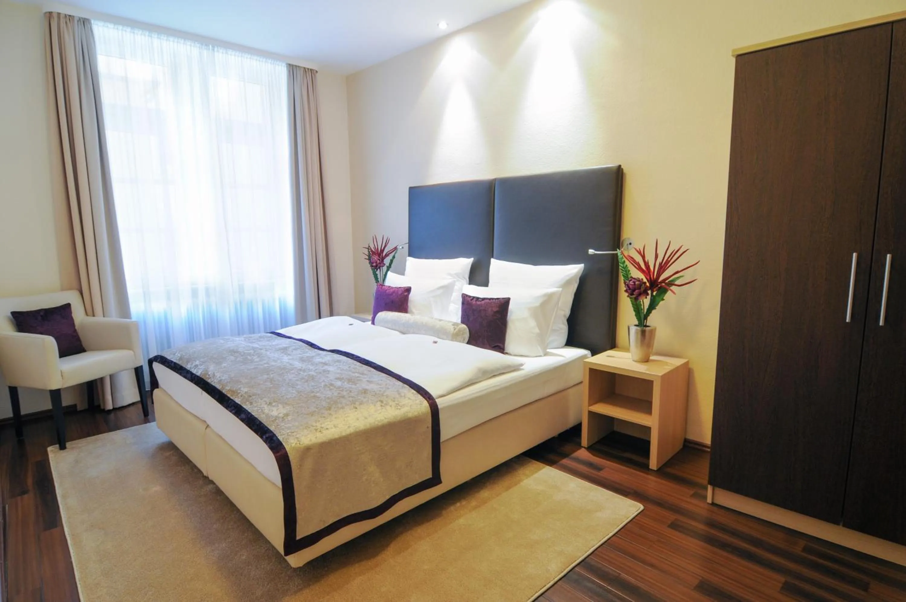 Photo of the whole room, Bed in Hotel Merkur - Superior