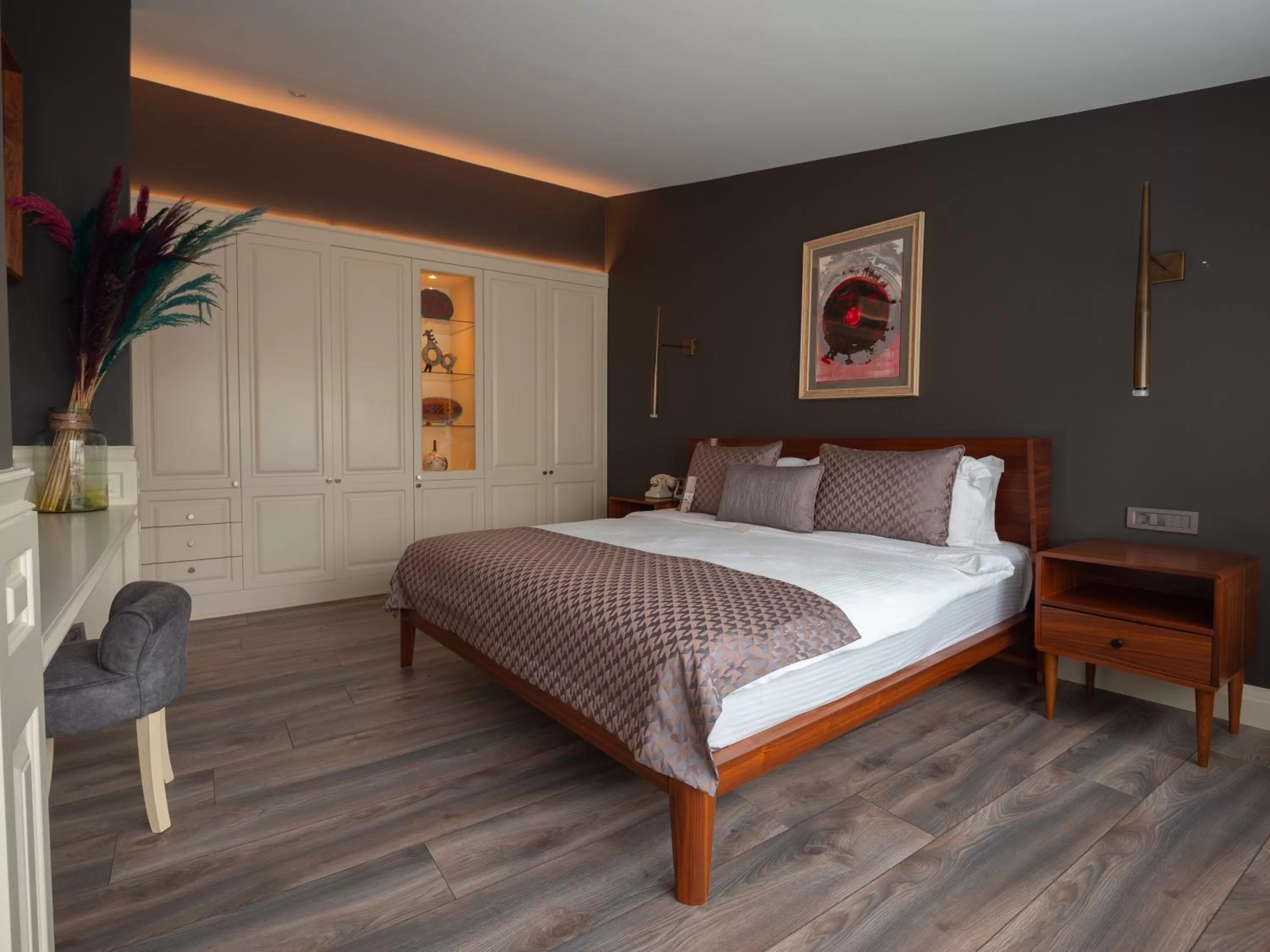 Bed in Hotel Miniature - Ottoman Mansion