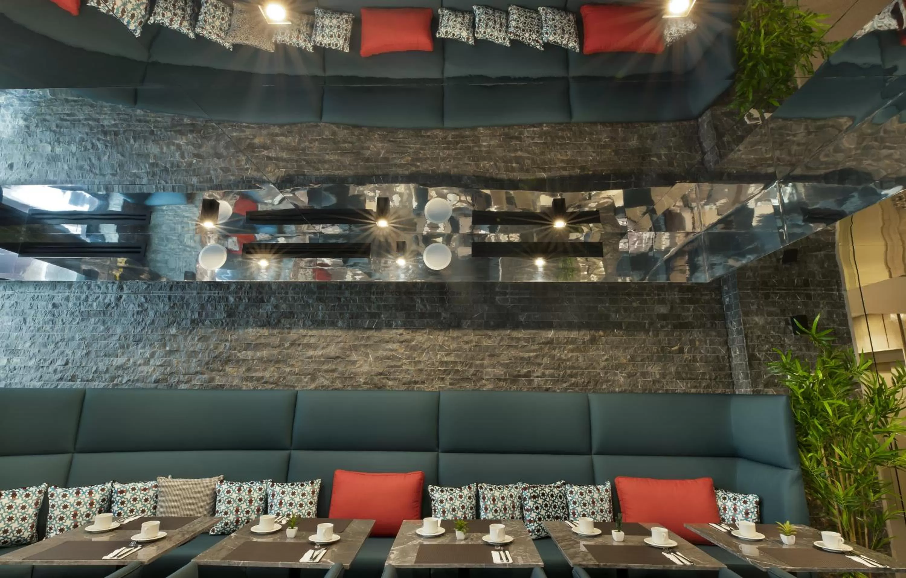 Restaurant/places to eat in ODYSSEE Boutique Hotel Casablanca