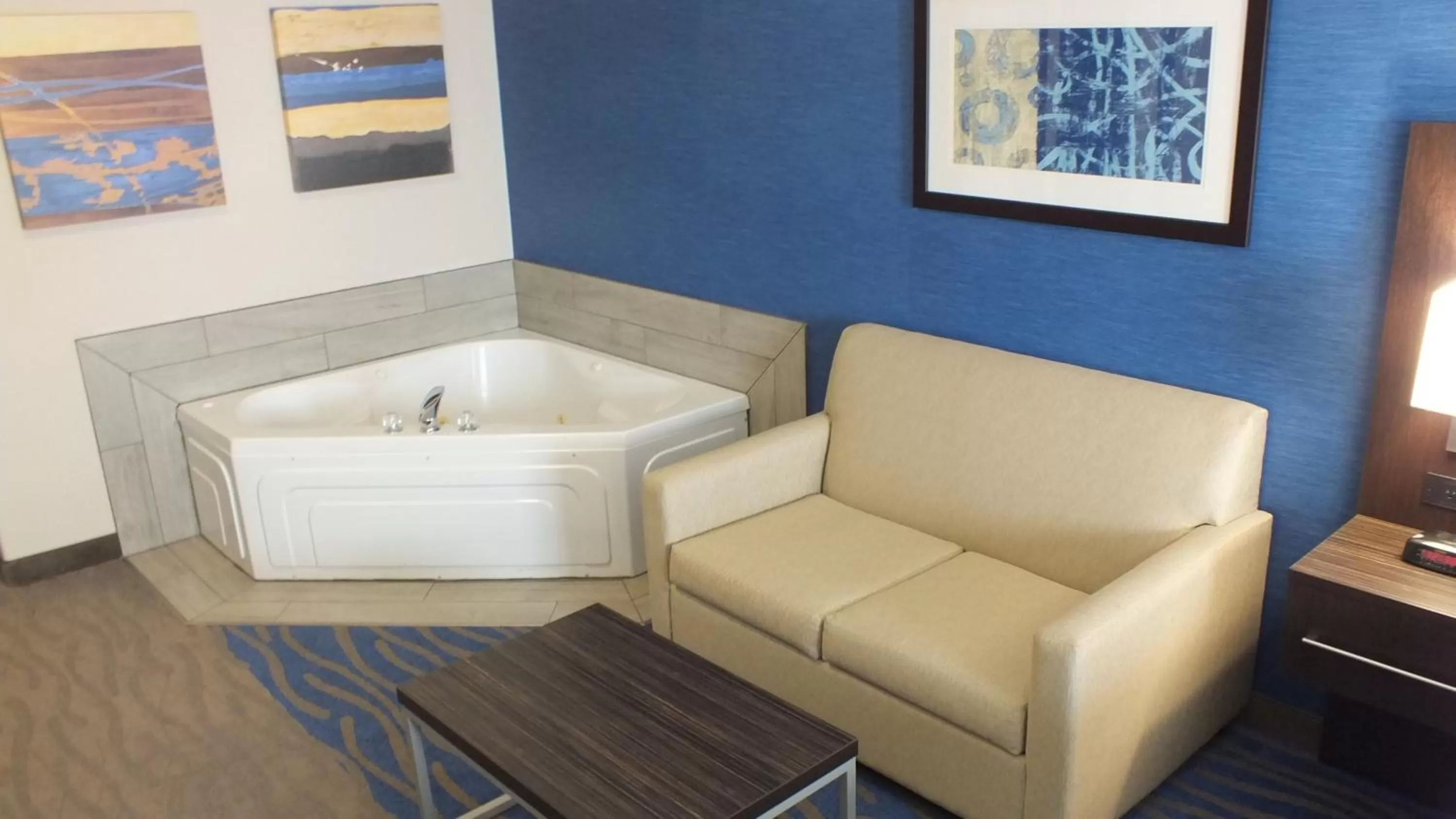 Photo of the whole room in Holiday Inn Hotel & Suites Regina by IHG