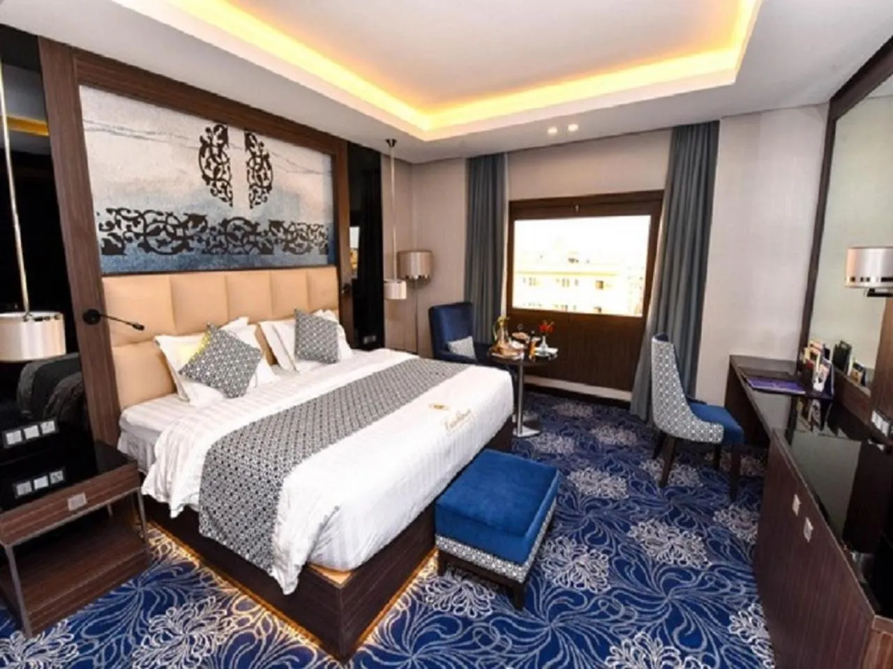 hair dresser, Bed in Casablanca Hotel Jeddah