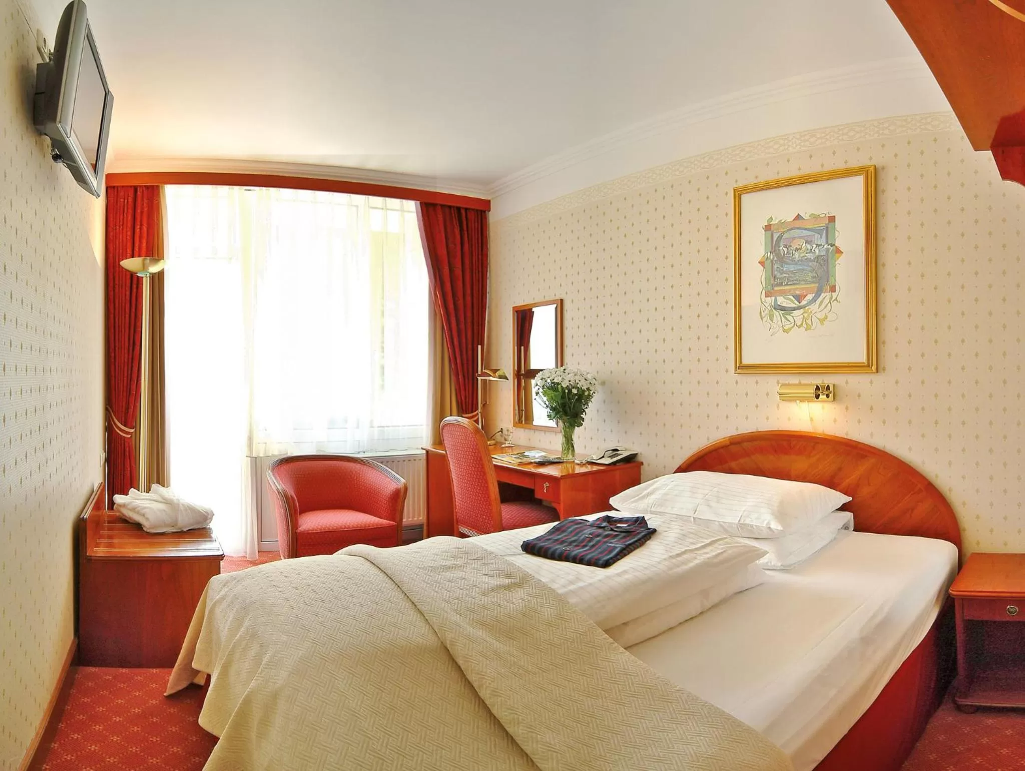 Decorative detail, Bed in Hotel Salzburger Hof