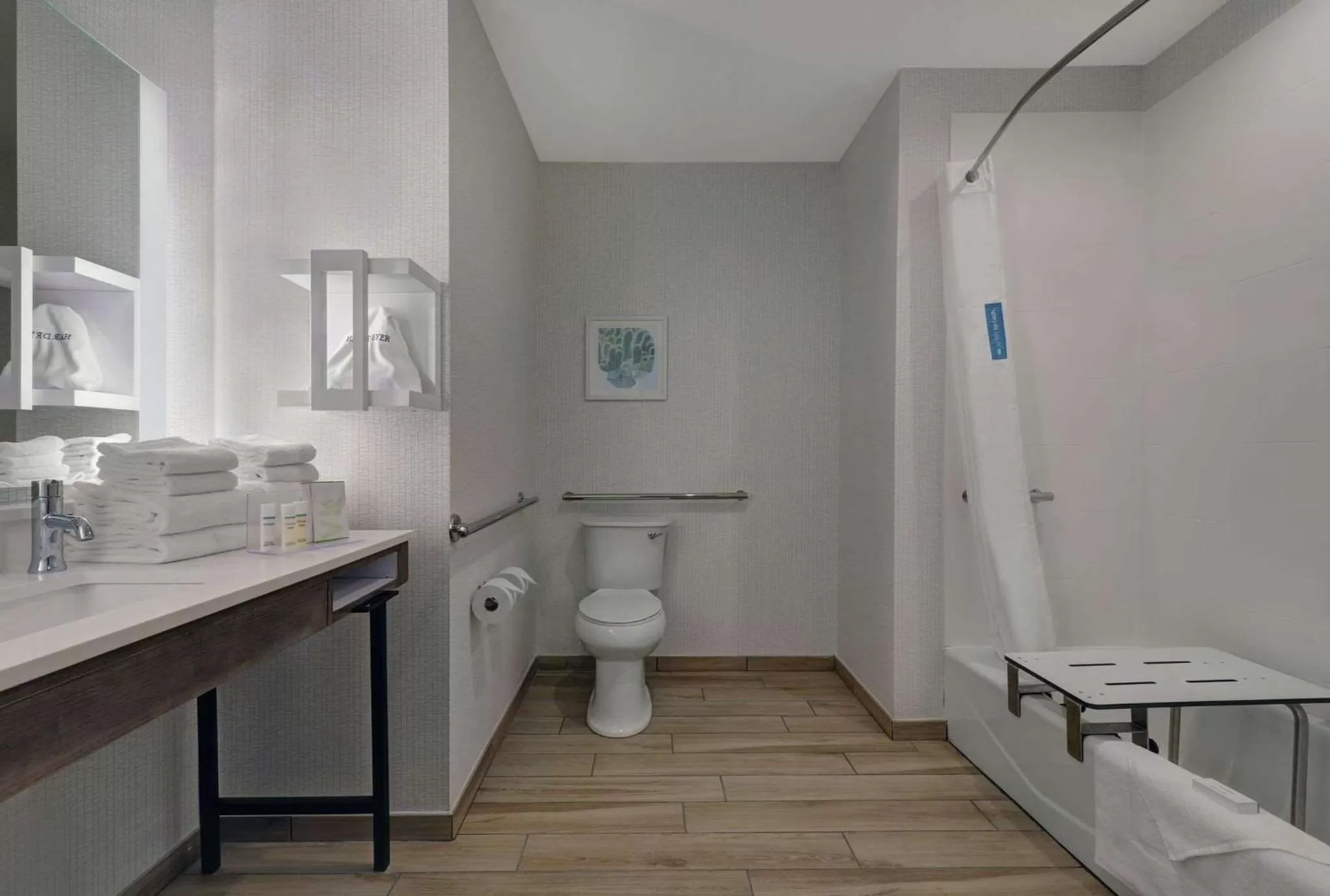 Bathroom in Hampton Inn Patterson, Ca