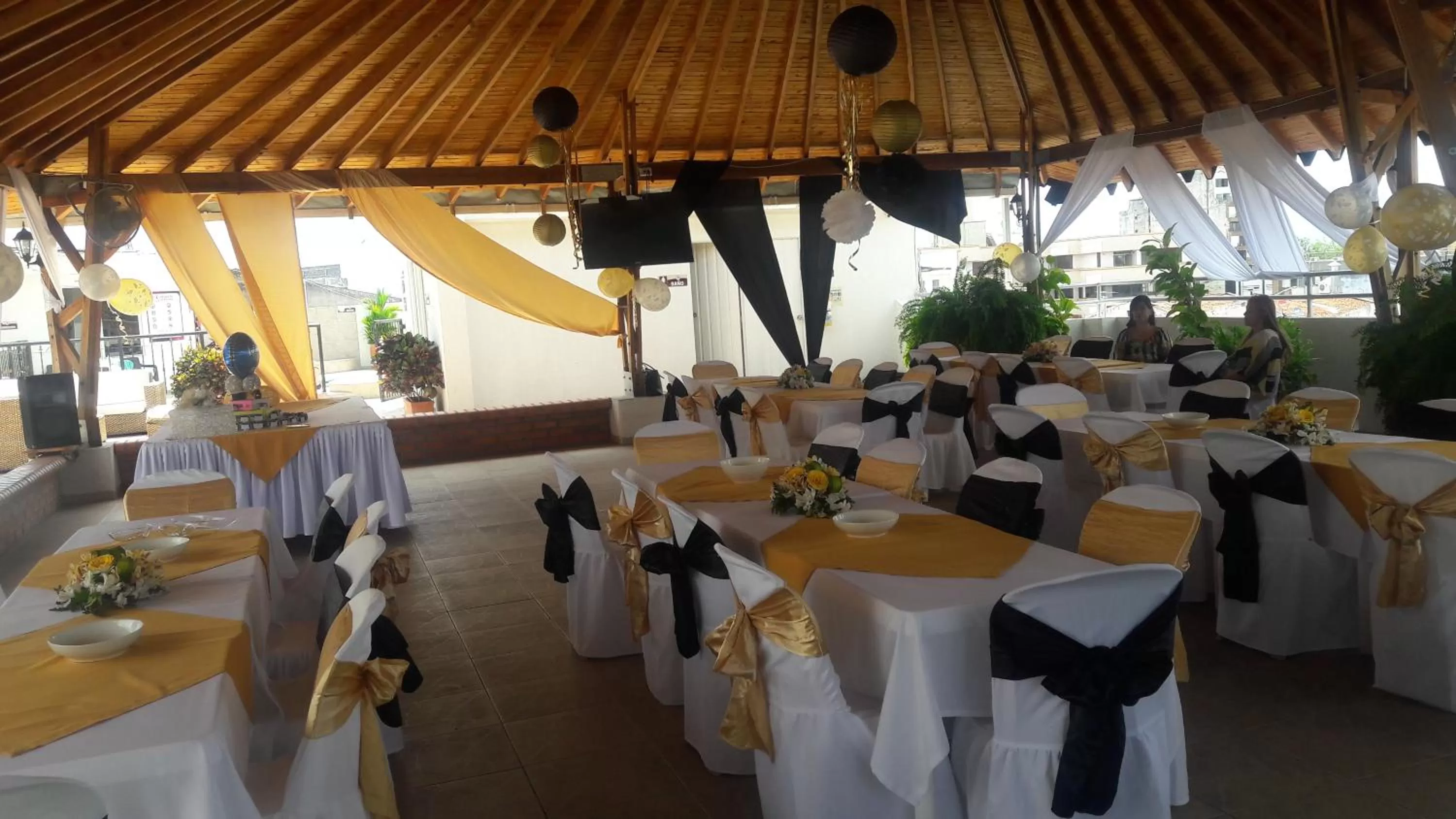Banquet/Function facilities, Banquet Facilities in Hotel Cafe Plaza