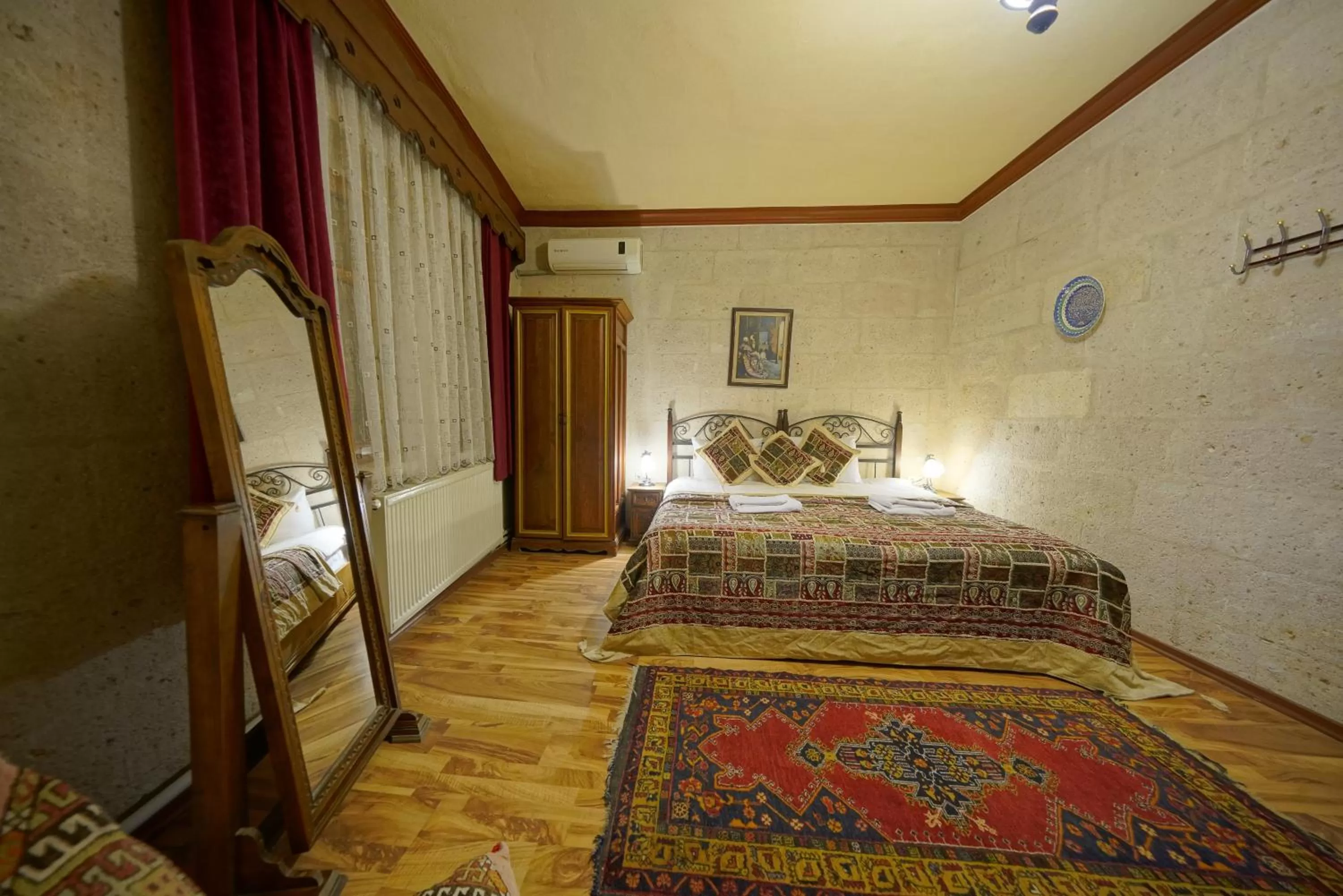 Bed in Arch Palace
