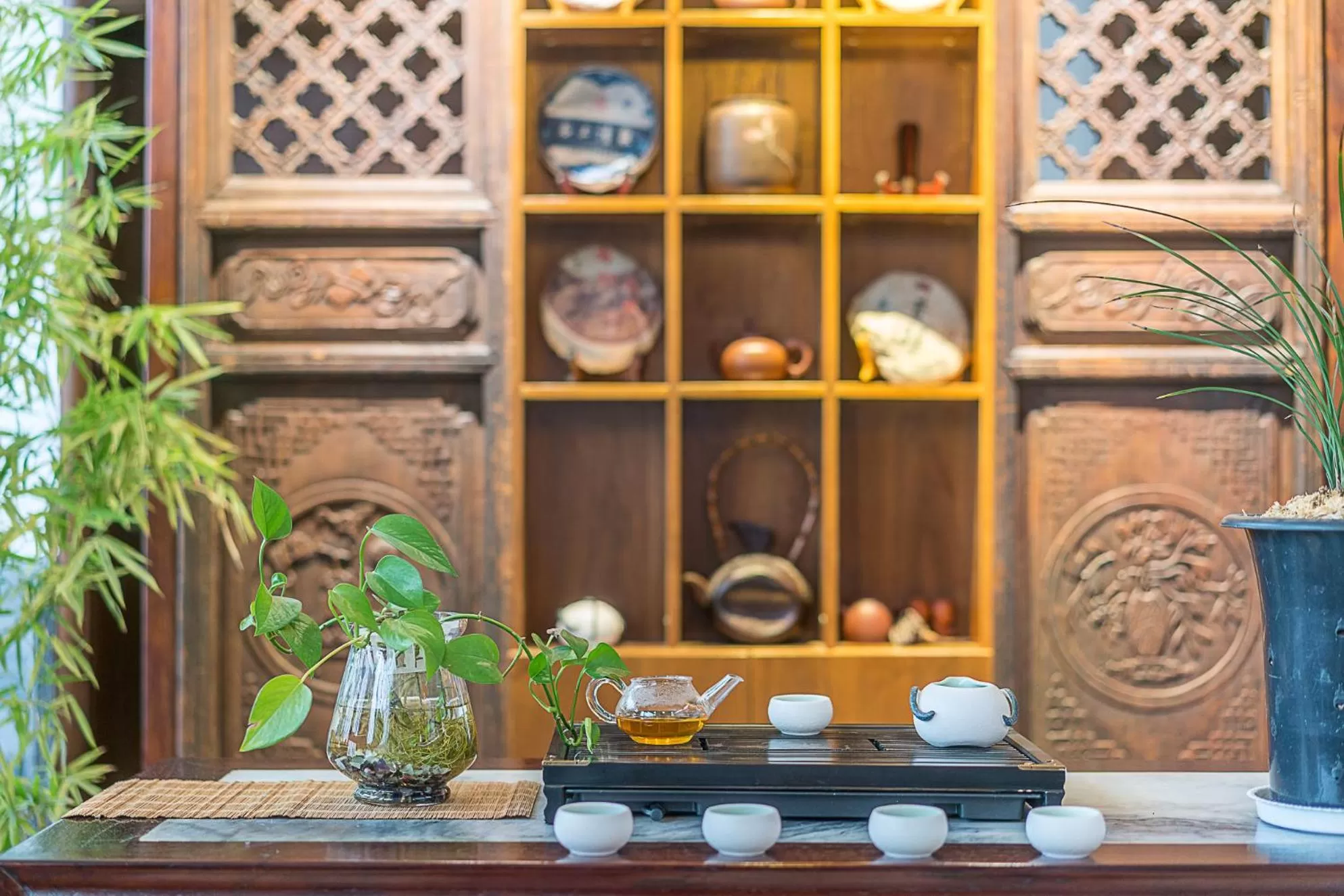 Decorative detail in Dali Yanyuan Mountain Retreat