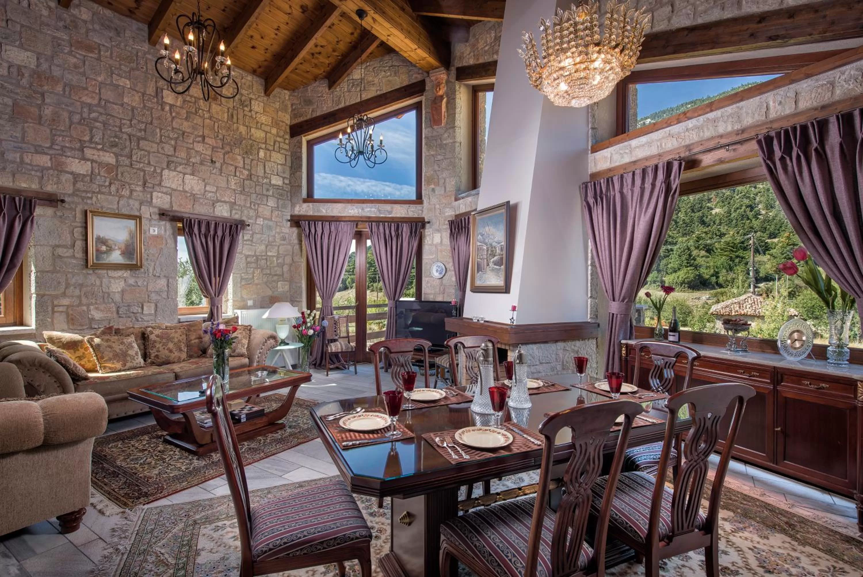 Dining area in ViP Chalet 4 Seasons
