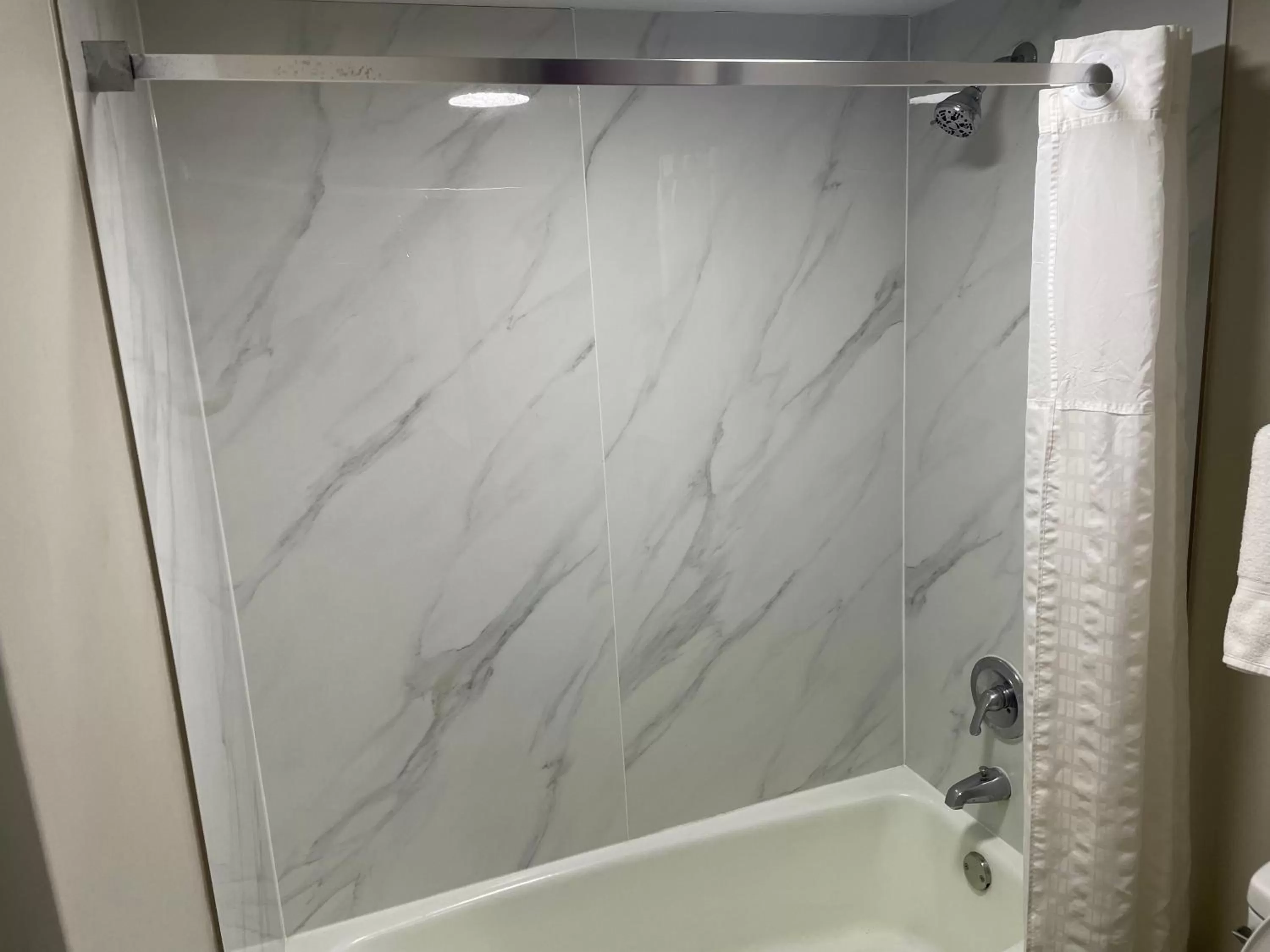 Shower in Days Inn by Wyndham Valdosta/Near Valdosta Mall