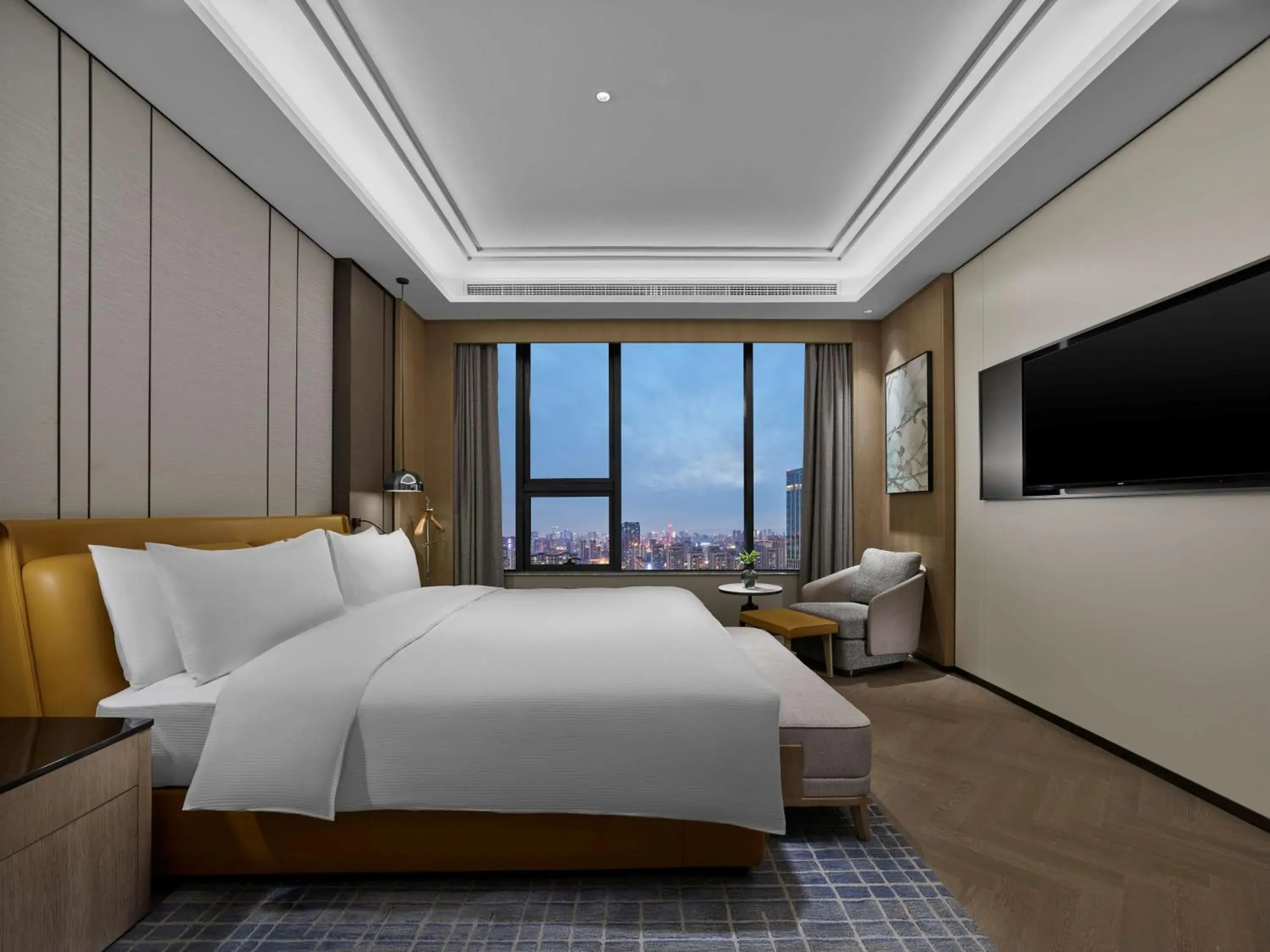Deluxe King Suite in DoubleTree by Hilton Chengdu Riverside - Close to Panda Base and Chengdu East Railway Deluxe King Suite in DoubleTree by Hilton Chengdu Riverside - Close to Panda Base and Chengdu East Railway