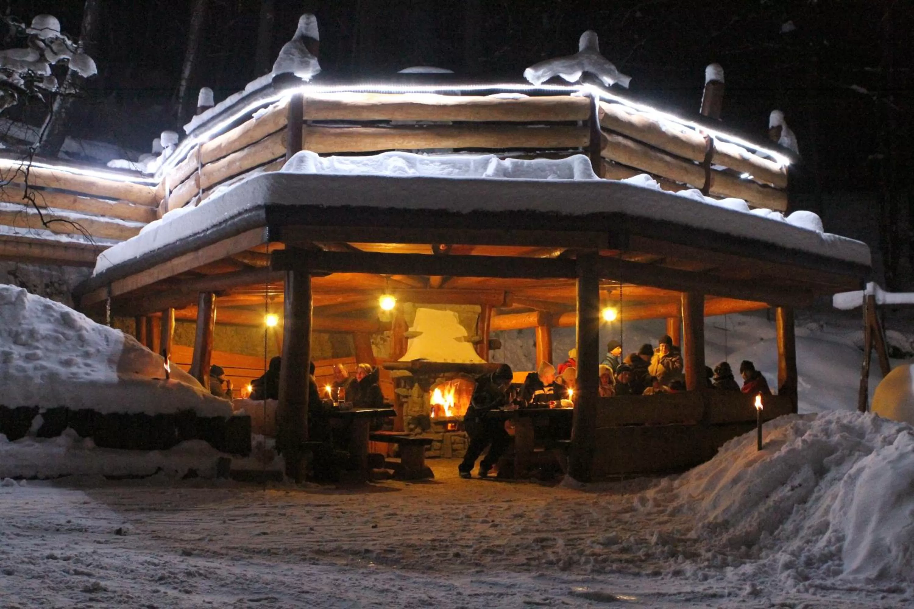 BBQ facilities, Winter in Centrum Green Hill Business & SPA