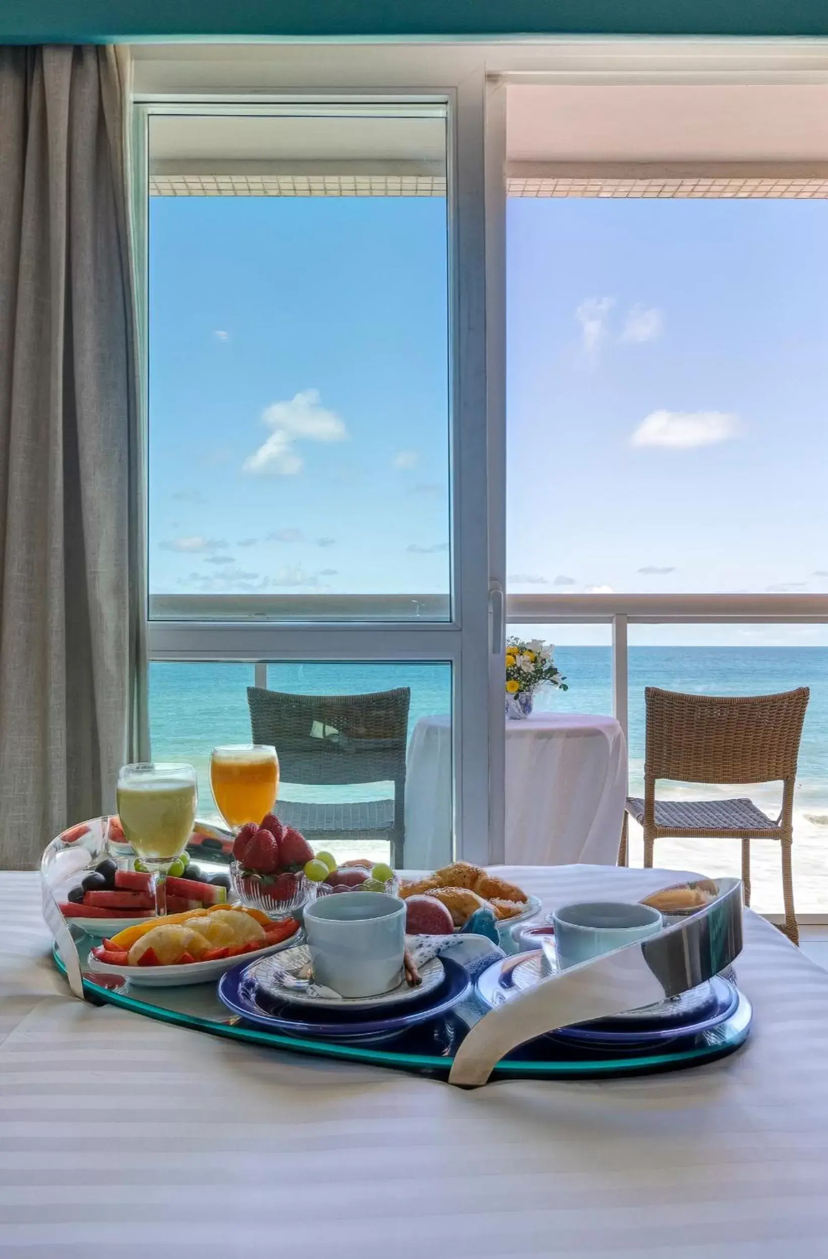 Double Room with Front Sea View in Monte Pascoal Praia Hotel Salvador Double Room with Front Sea View in Monte Pascoal Praia Hotel Salvador