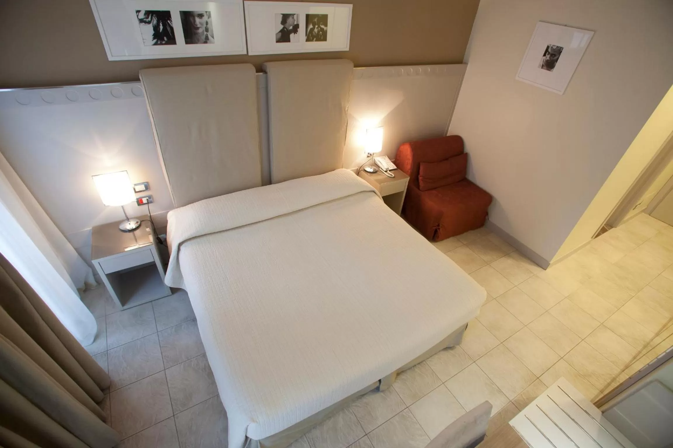 Photo of the whole room, Bed in Euroterme