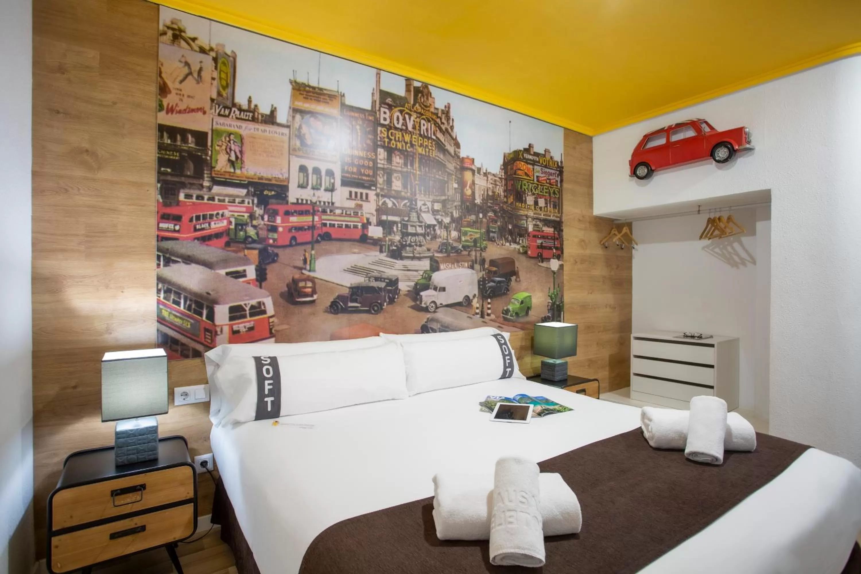 Photo of the whole room, Bed in Casual Vintage Valencia