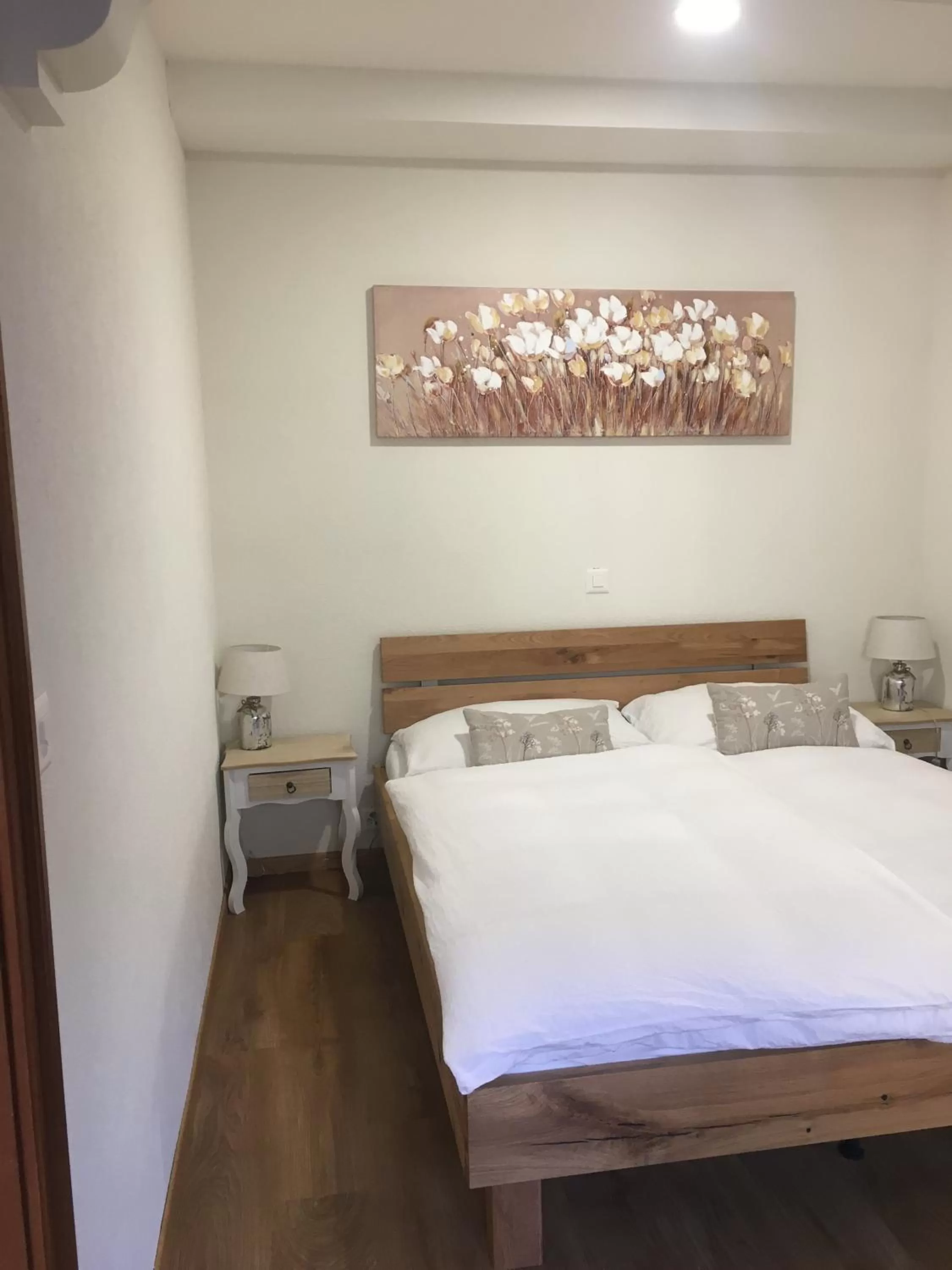 Bedroom, Bed in La Dent-du-Midi Hôtel & Restaurant