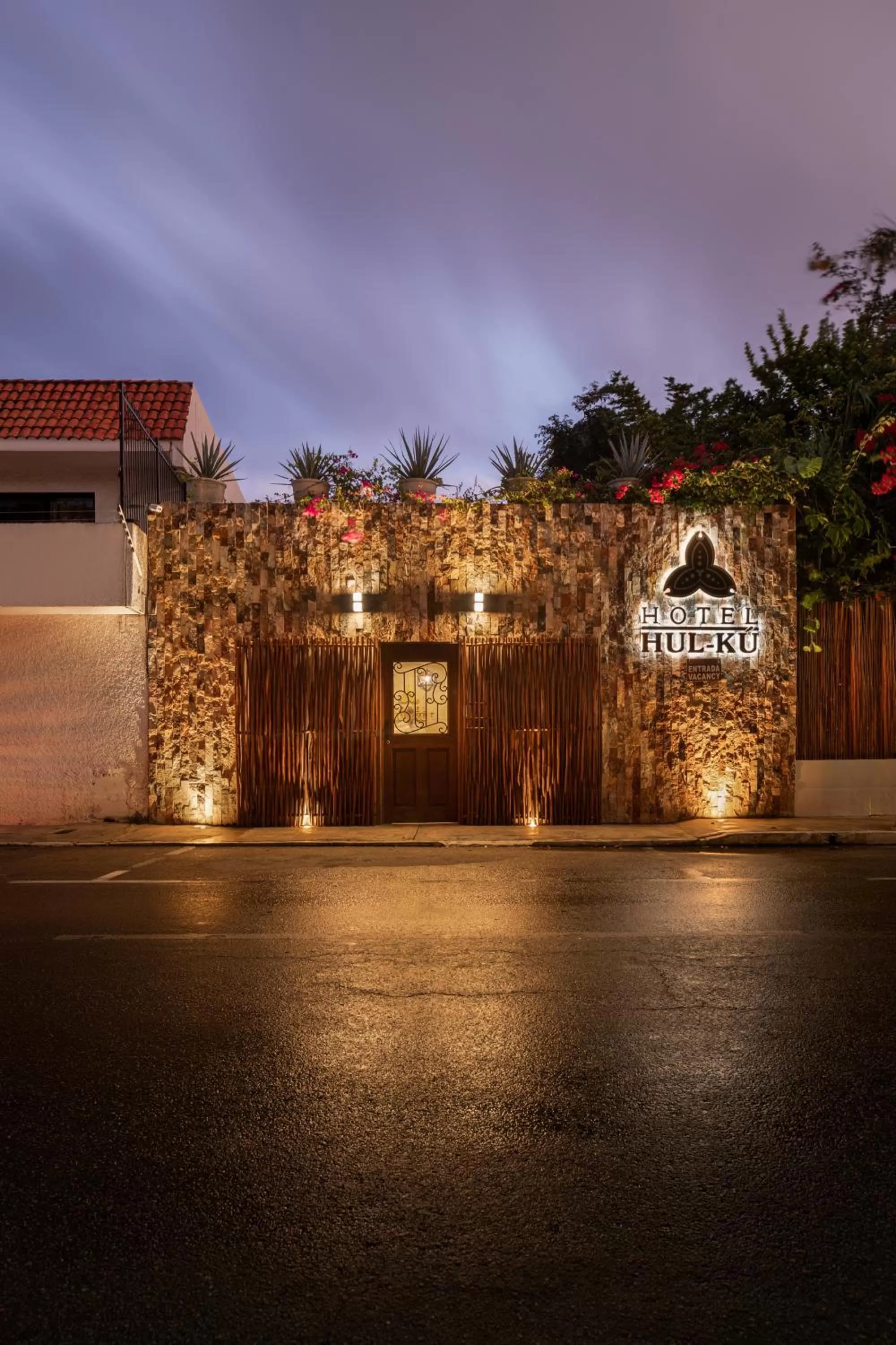 Property building in Hotel Hulku