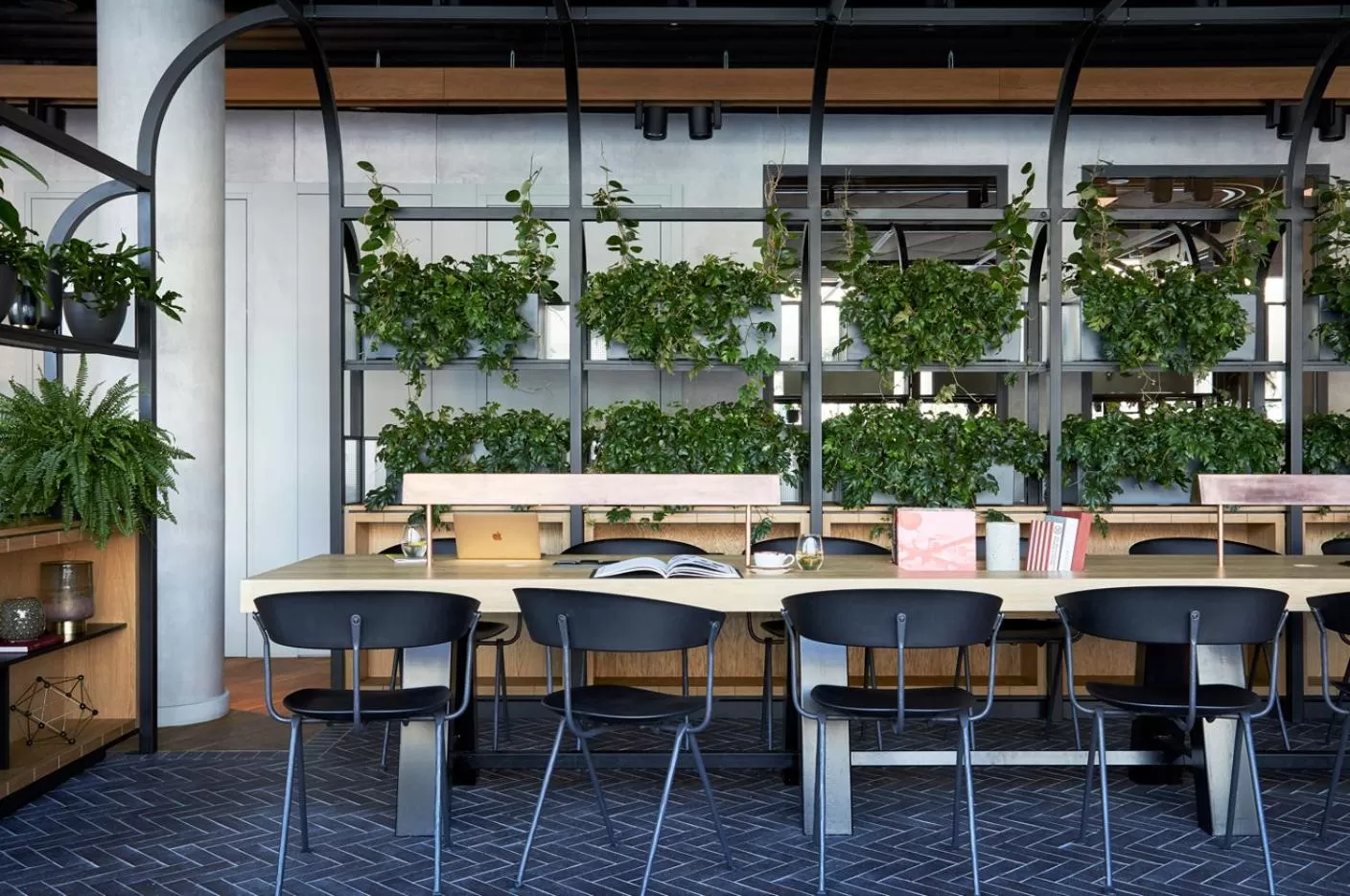 Restaurant/places to eat in PURO Łódź Centrum