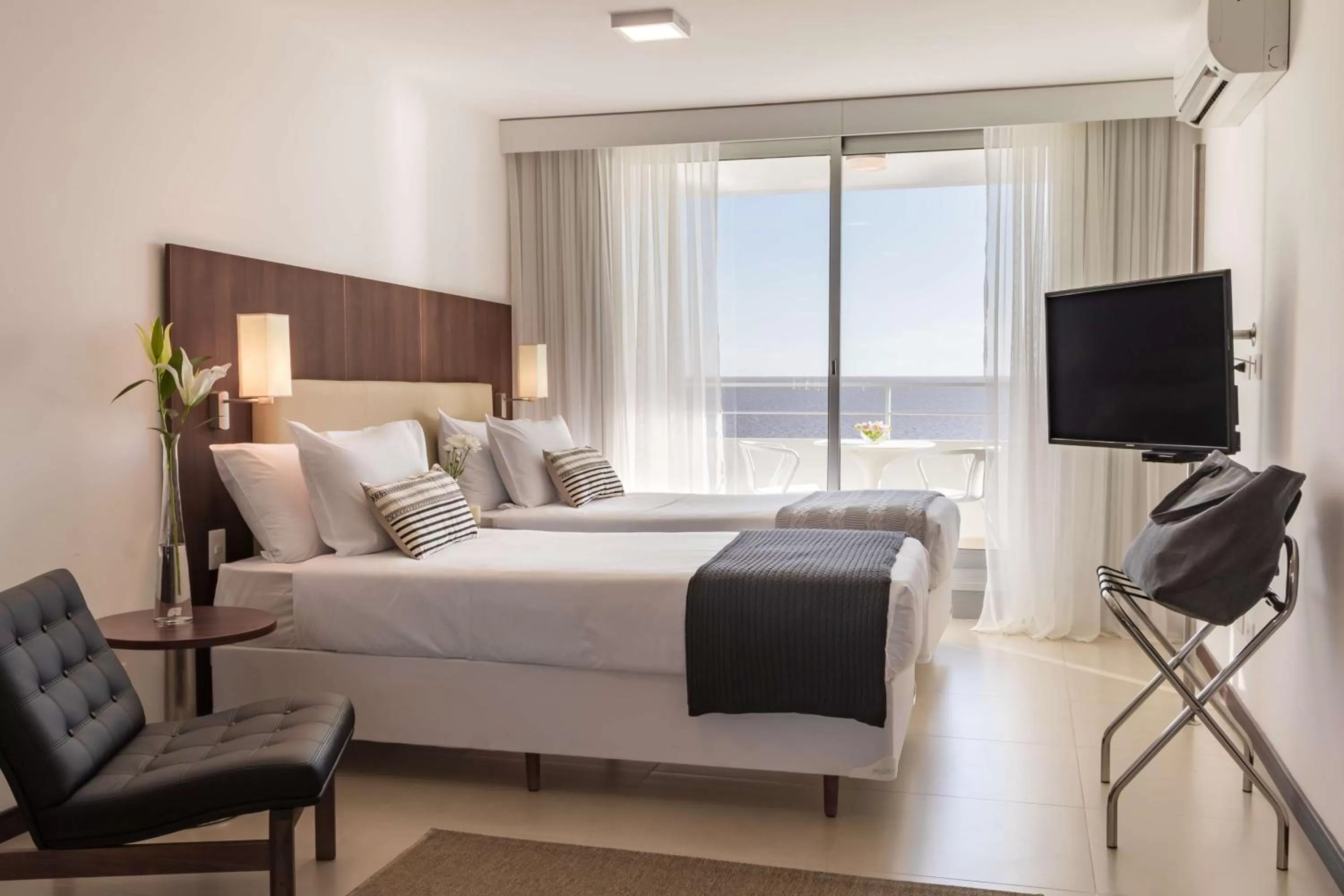 Photo of the whole room, Bed in Dazzler by Wyndham Colonia