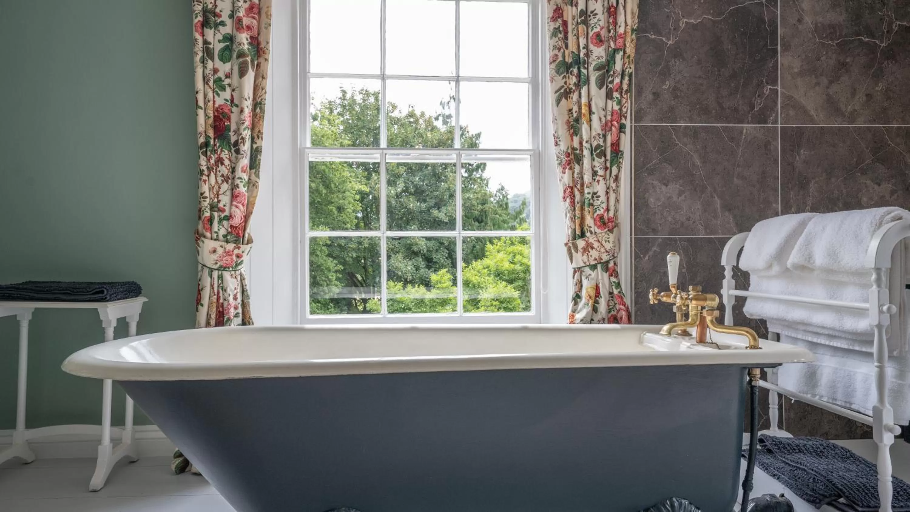 Bathroom in Pantybeiliau House Bed & Breakfast