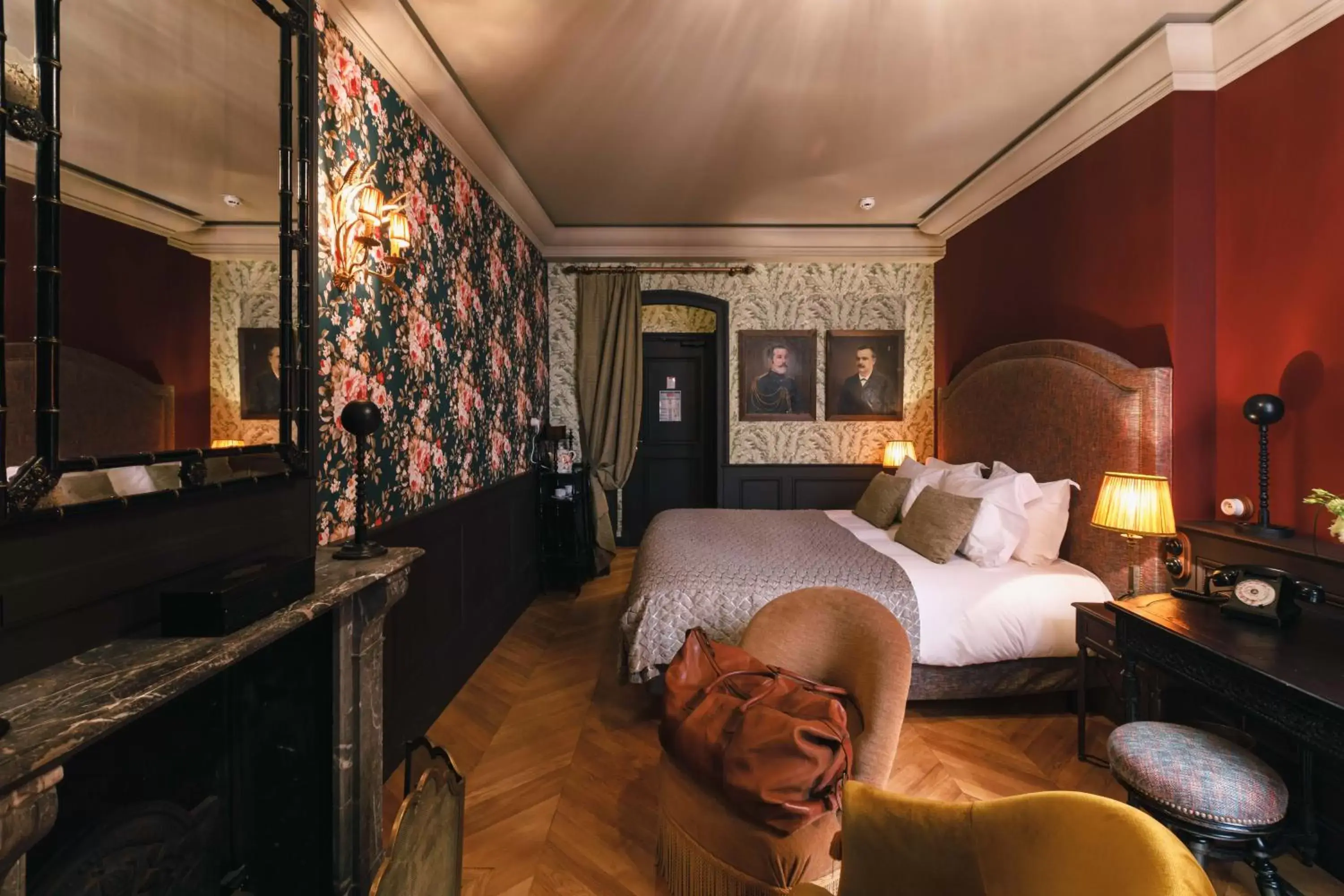 Deluxe Double Room Courtyard - Traditionnelle in Bayard Bellecour Deluxe Double Room Courtyard - Traditionnelle in Bayard Bellecour