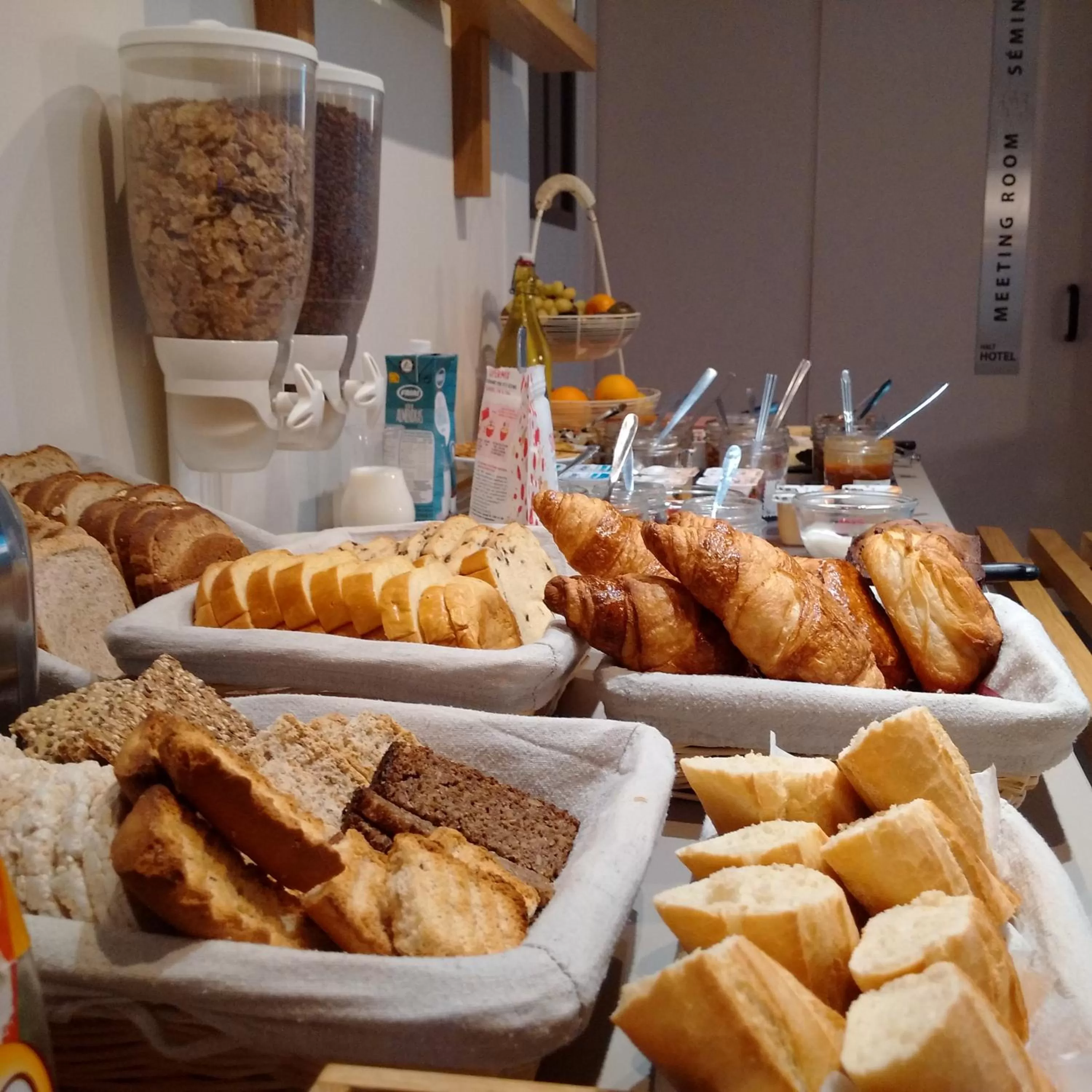 Restaurant/places to eat in HALT HOTEL - Choisissez l'Hôtellerie Indépendante