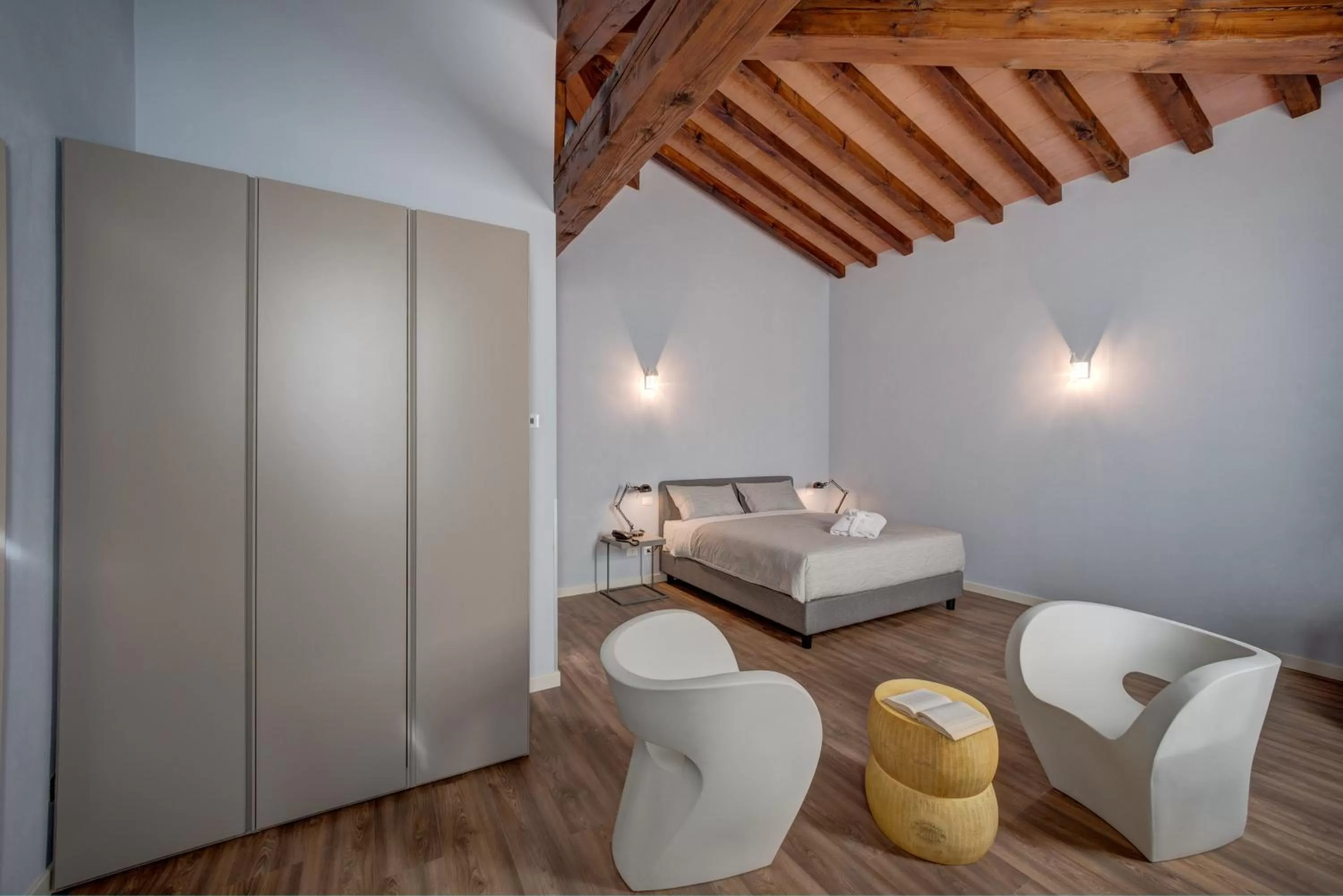 wardrobe in Hotel Cortaccia Sanvitale