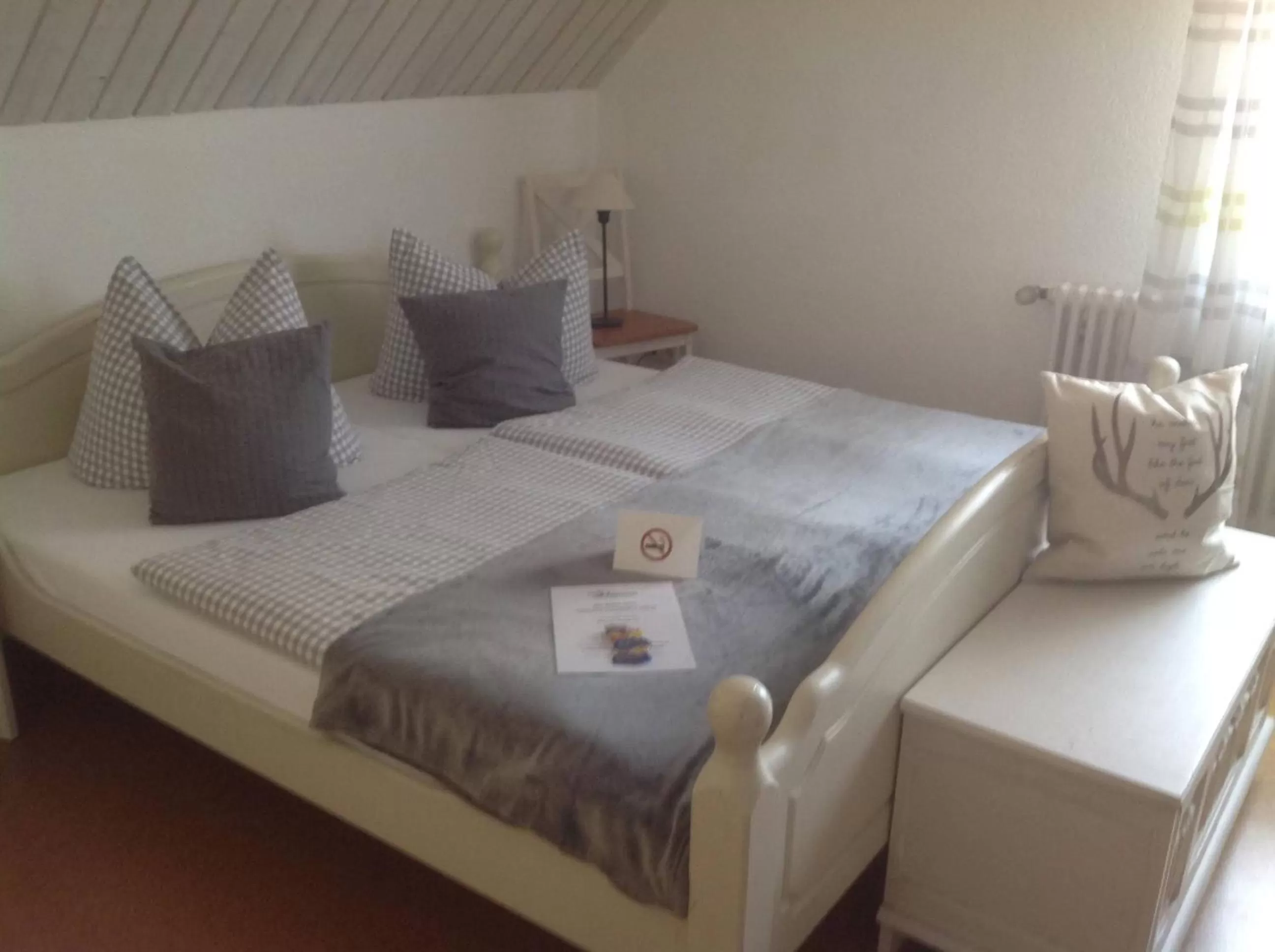 Photo of the whole room in zum Schwanen Garni