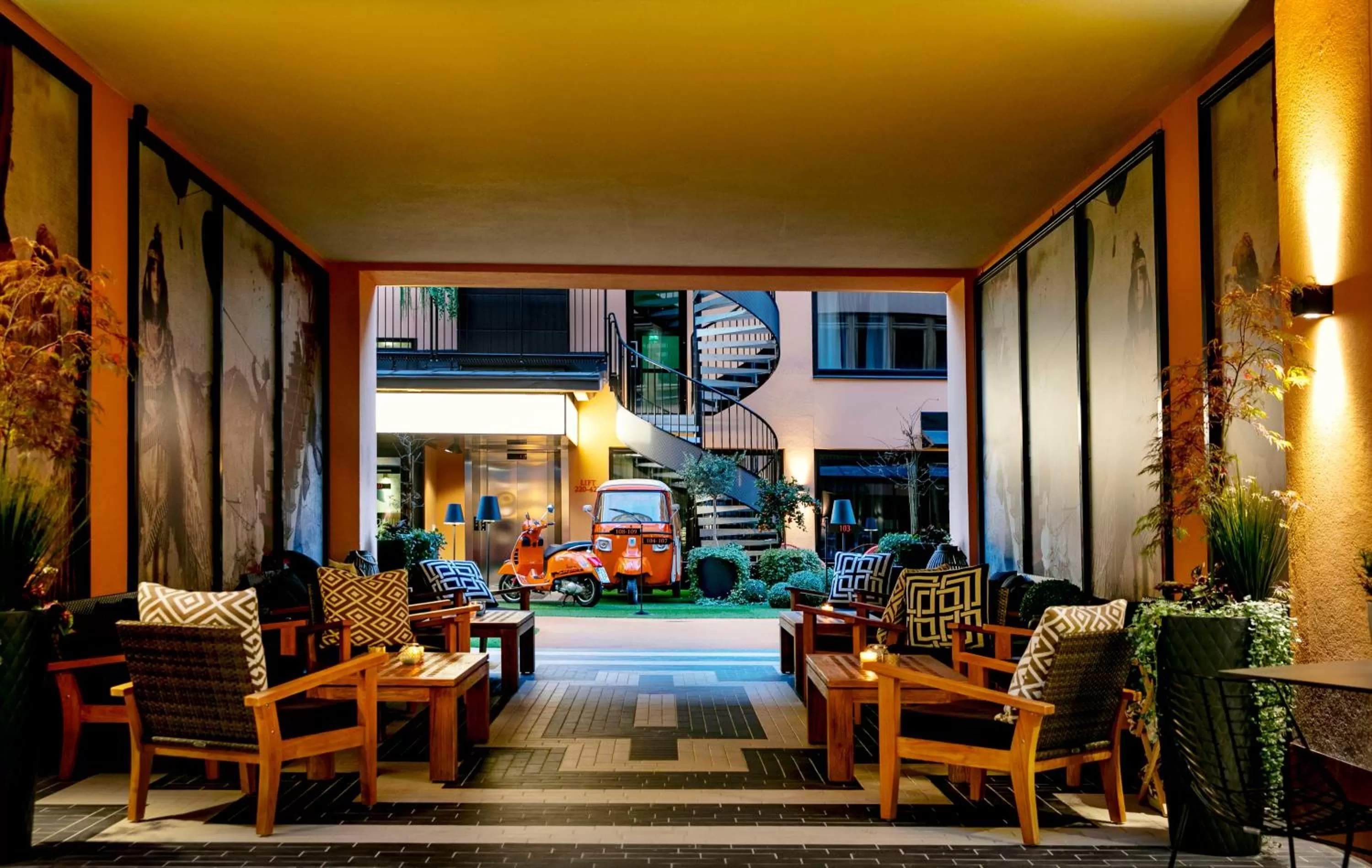 Facade/entrance in Hotel F6