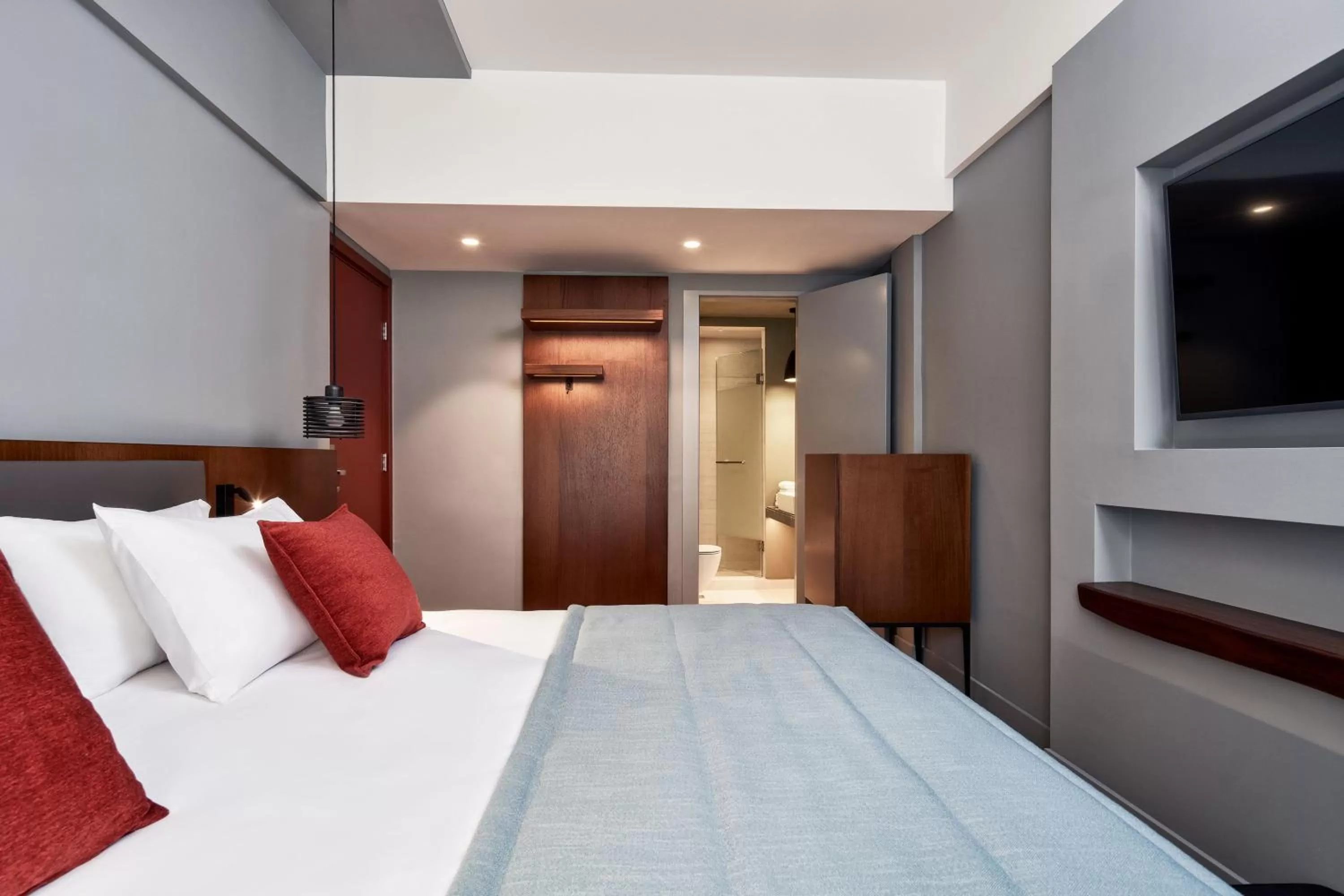 Bed in Hotel Achilleas