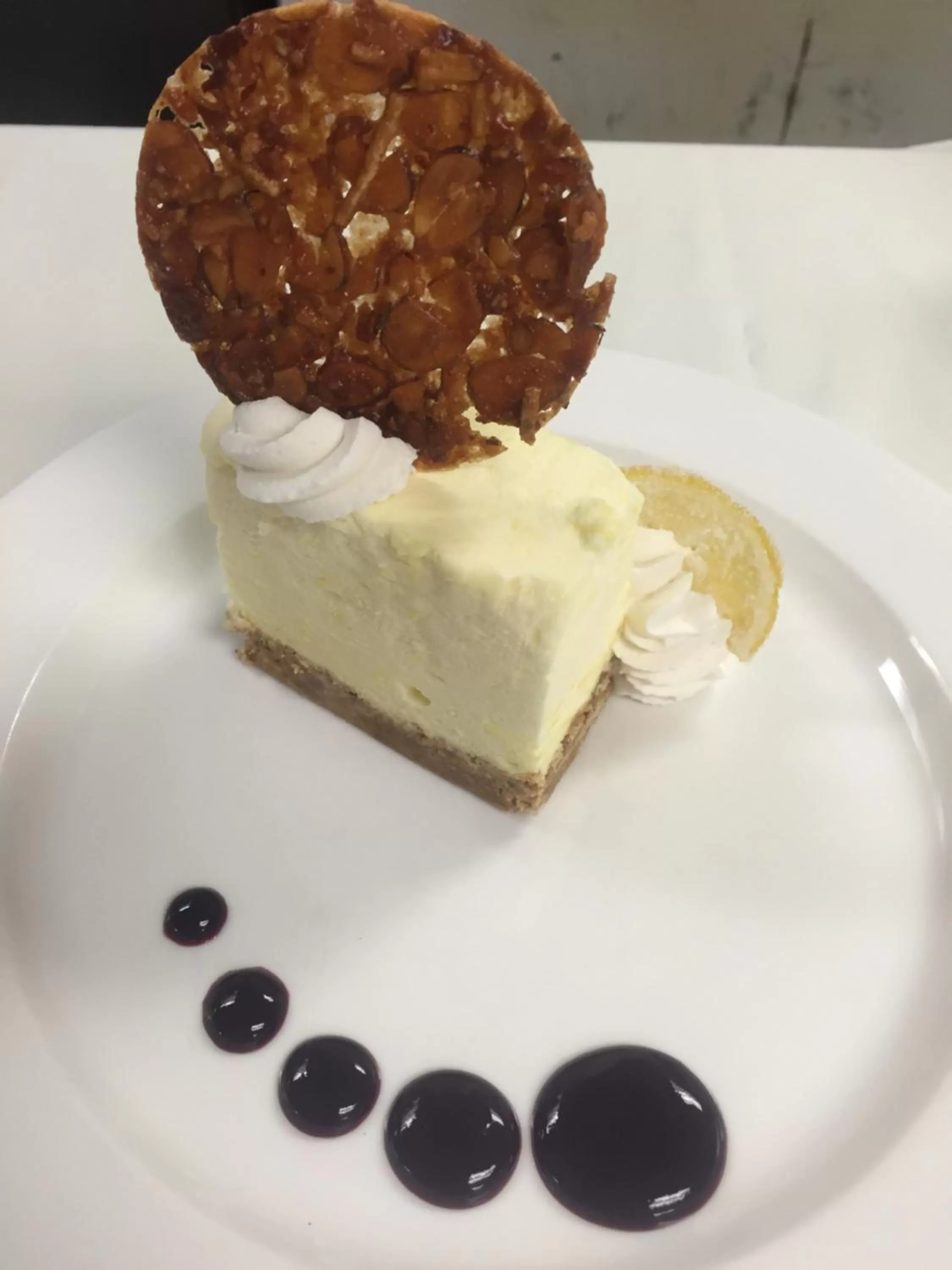 Food and drinks in White Mountain Hotel and Resort