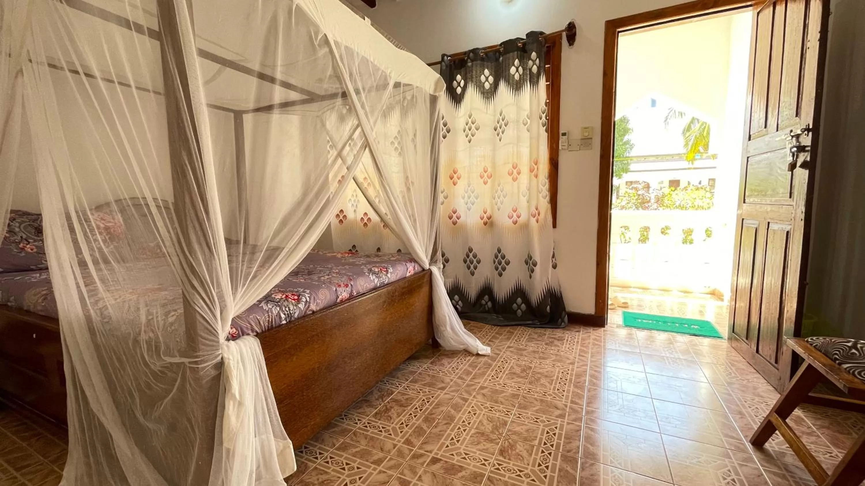 Photo of the whole room, Bed in Kihori Nungwi