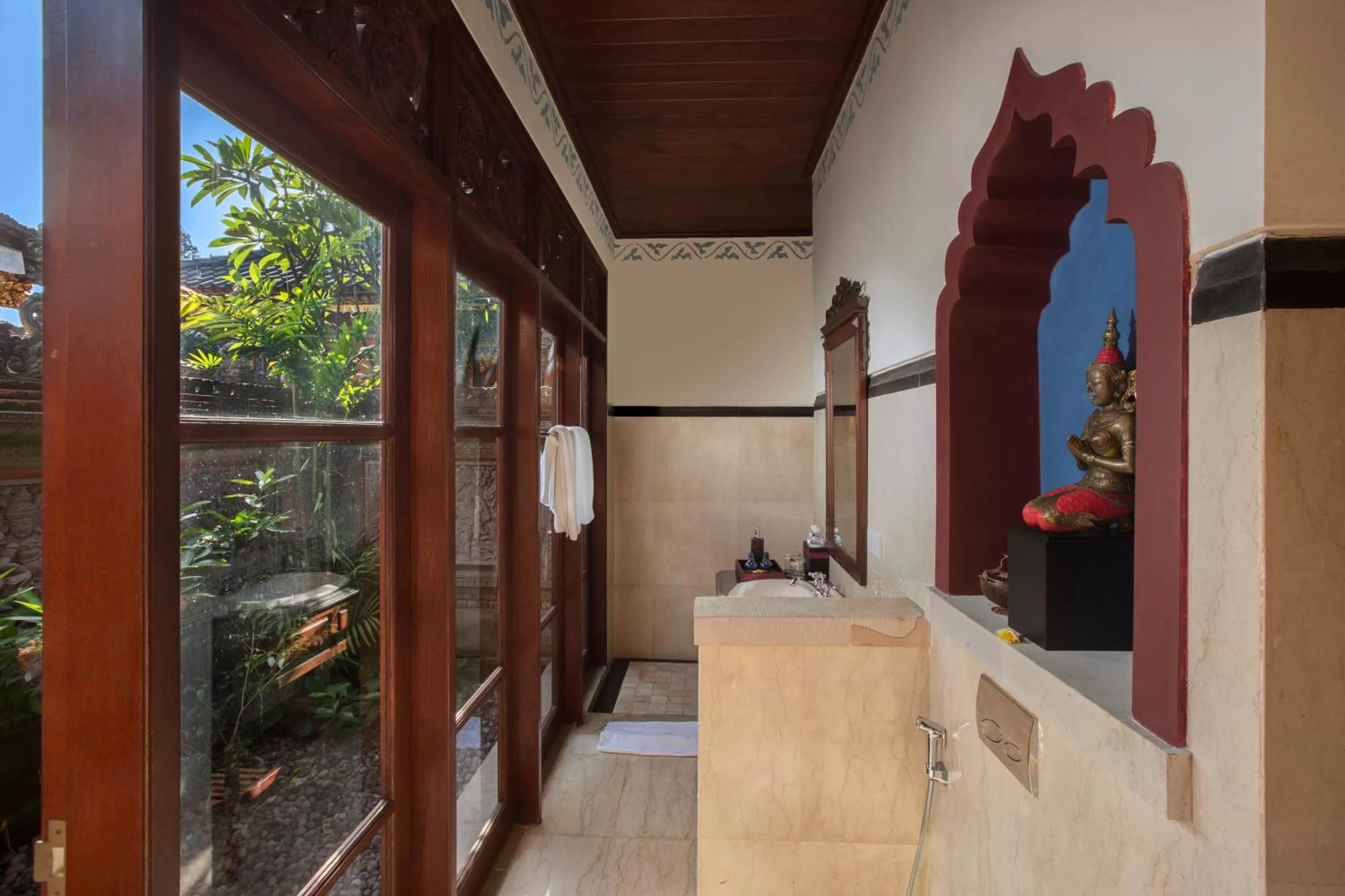 Bathroom in Dwaraka The Royal Villas