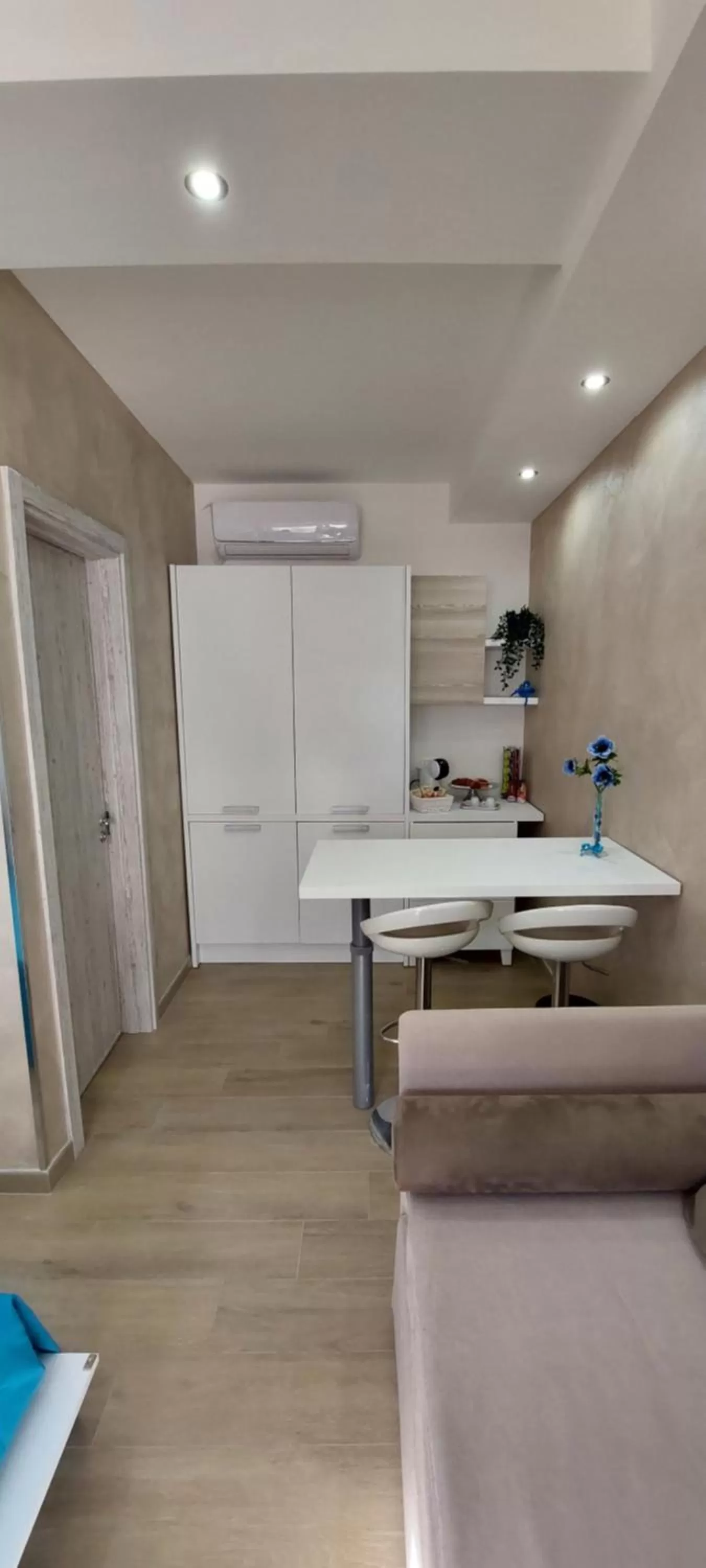 Kitchen or kitchenette, Bathroom in B&B Villa Noemi