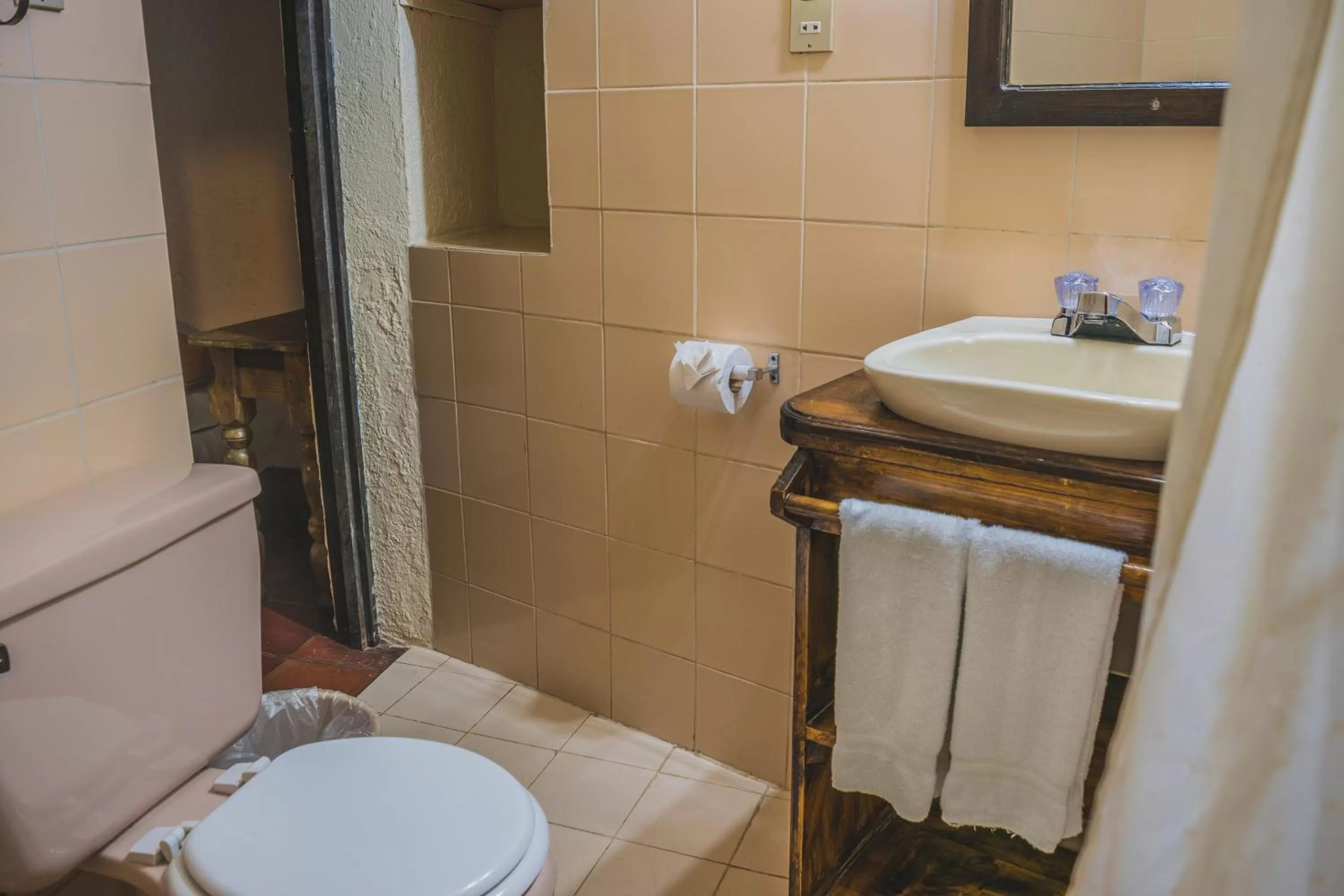 Bathroom in Hotel Toliman