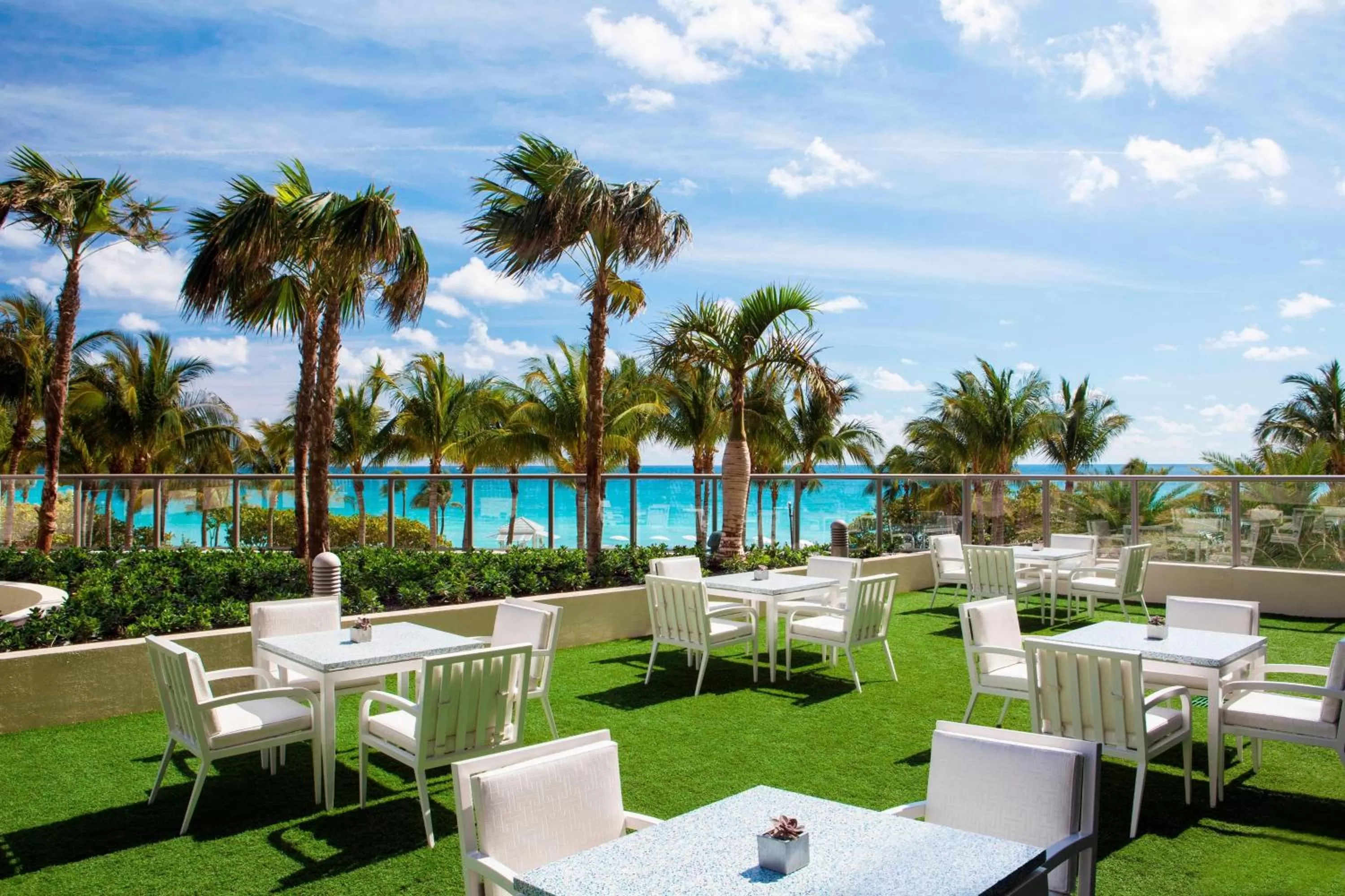 Restaurant/places to eat in The St. Regis Bal Harbour Resort