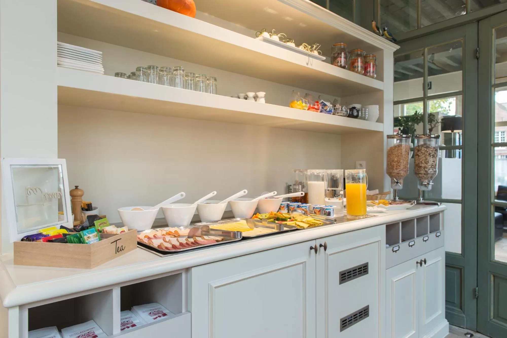Continental breakfast in Hotel Adornes