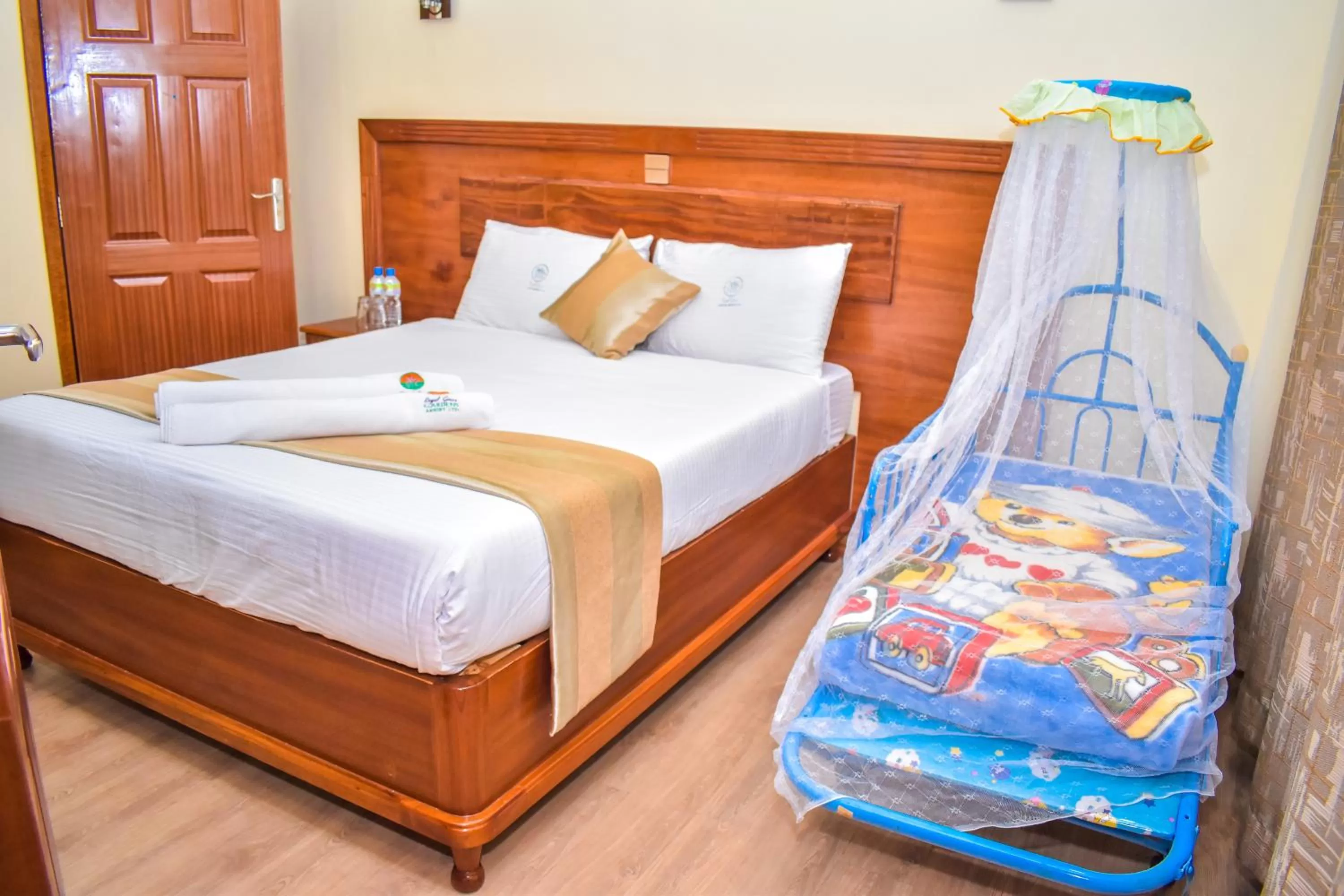 Bedroom, Bed in Royal Green Gardens Resort