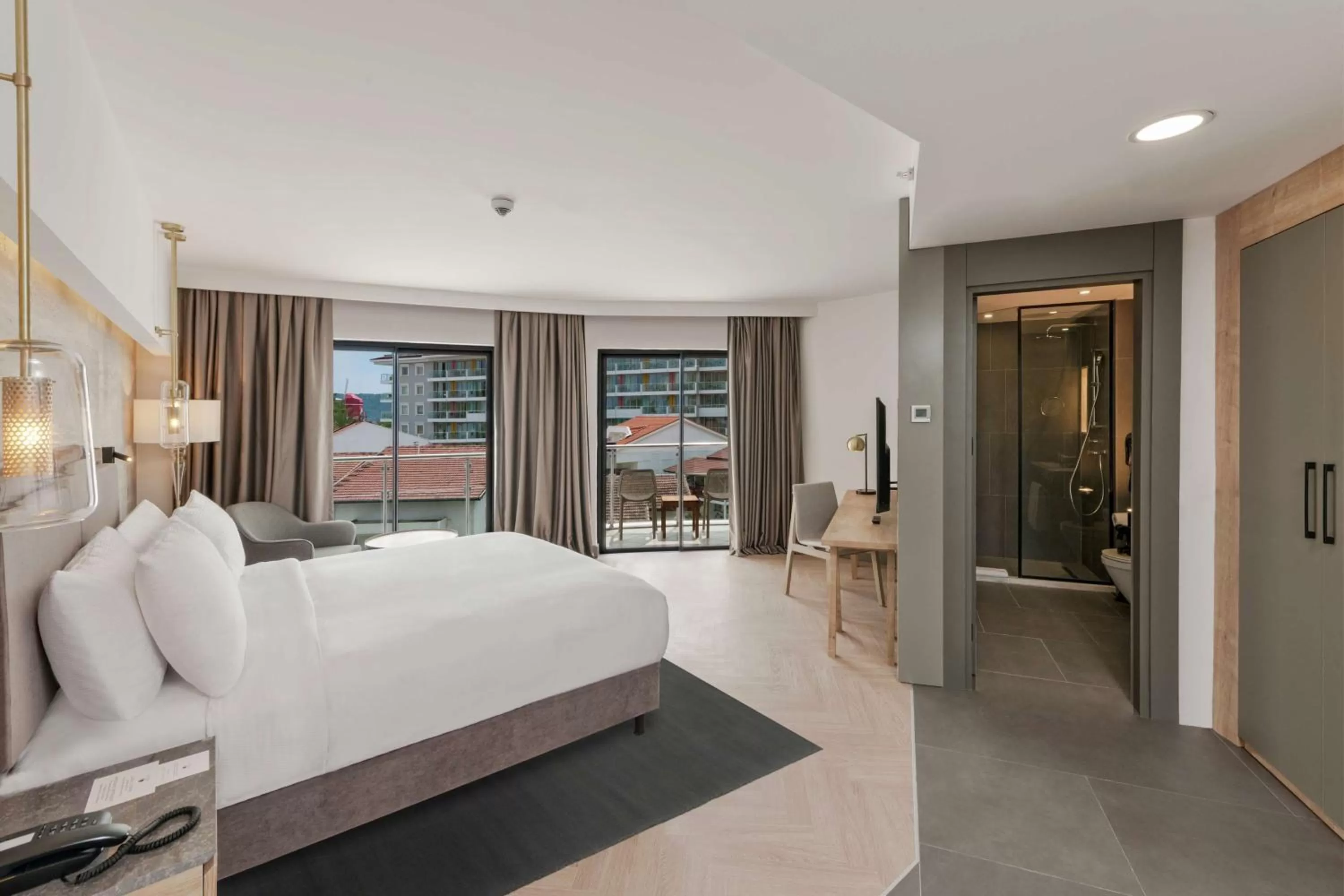 Deluxe King Room with Sea View in DoubleTree by Hilton Antalya-Kemer All-Inclusive Resort