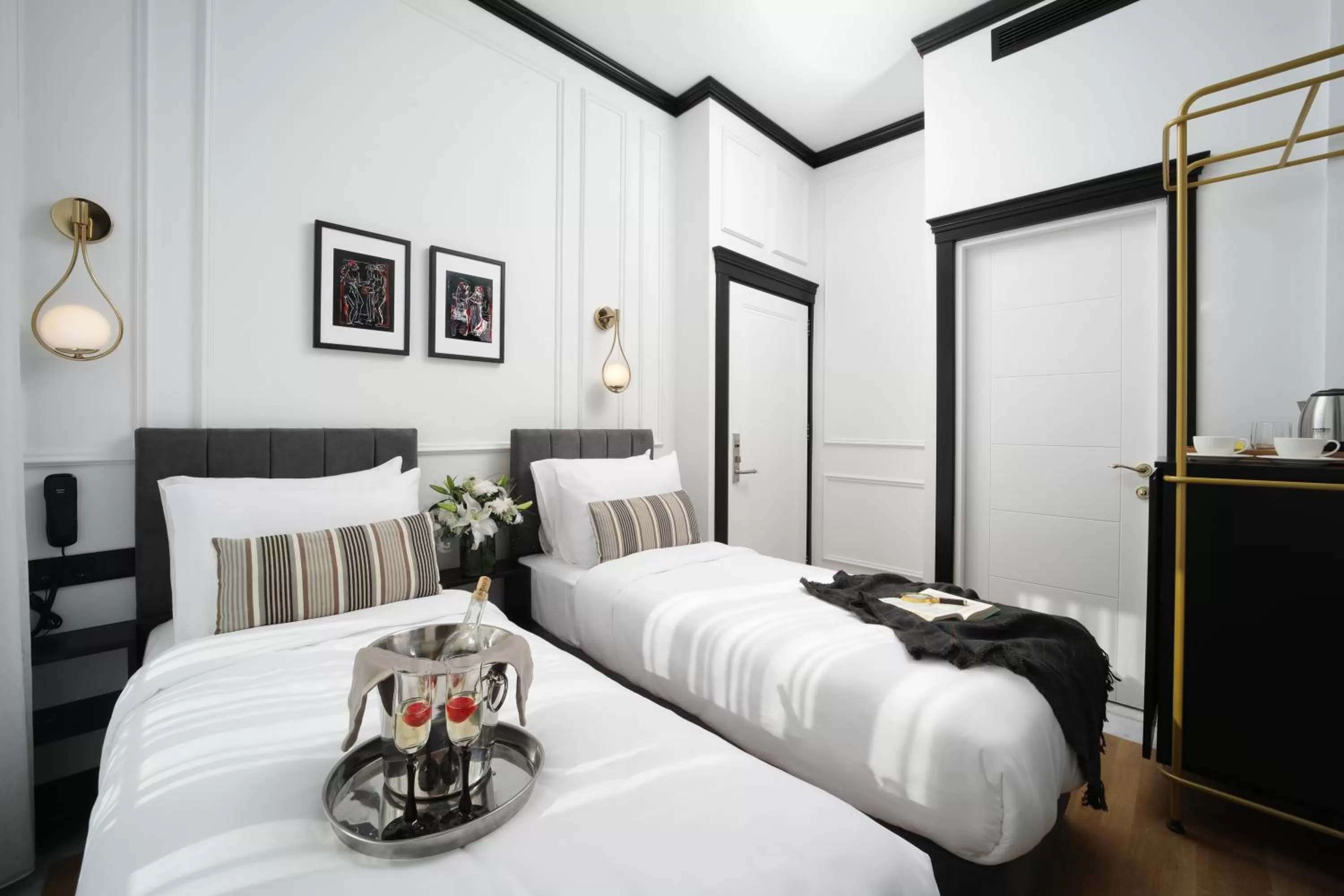 Photo of the whole room, Bed in The Trinity Hotel Taksim - Special Category