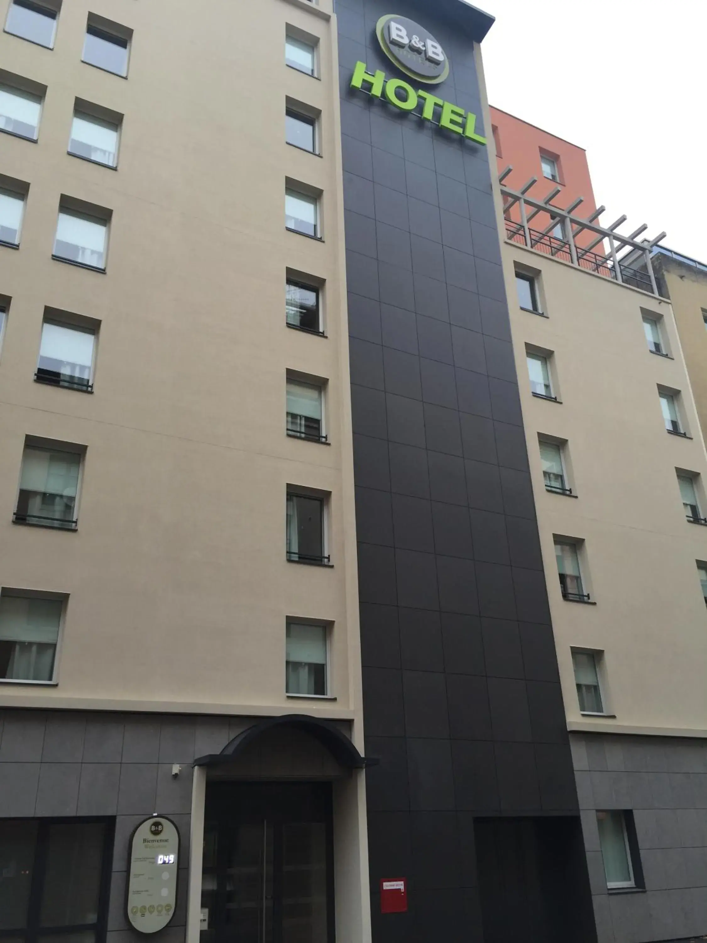 B&B HOTEL Lyon Caluire Cité Internationale B&B HOTEL Lyon Caluire Cité Internationale