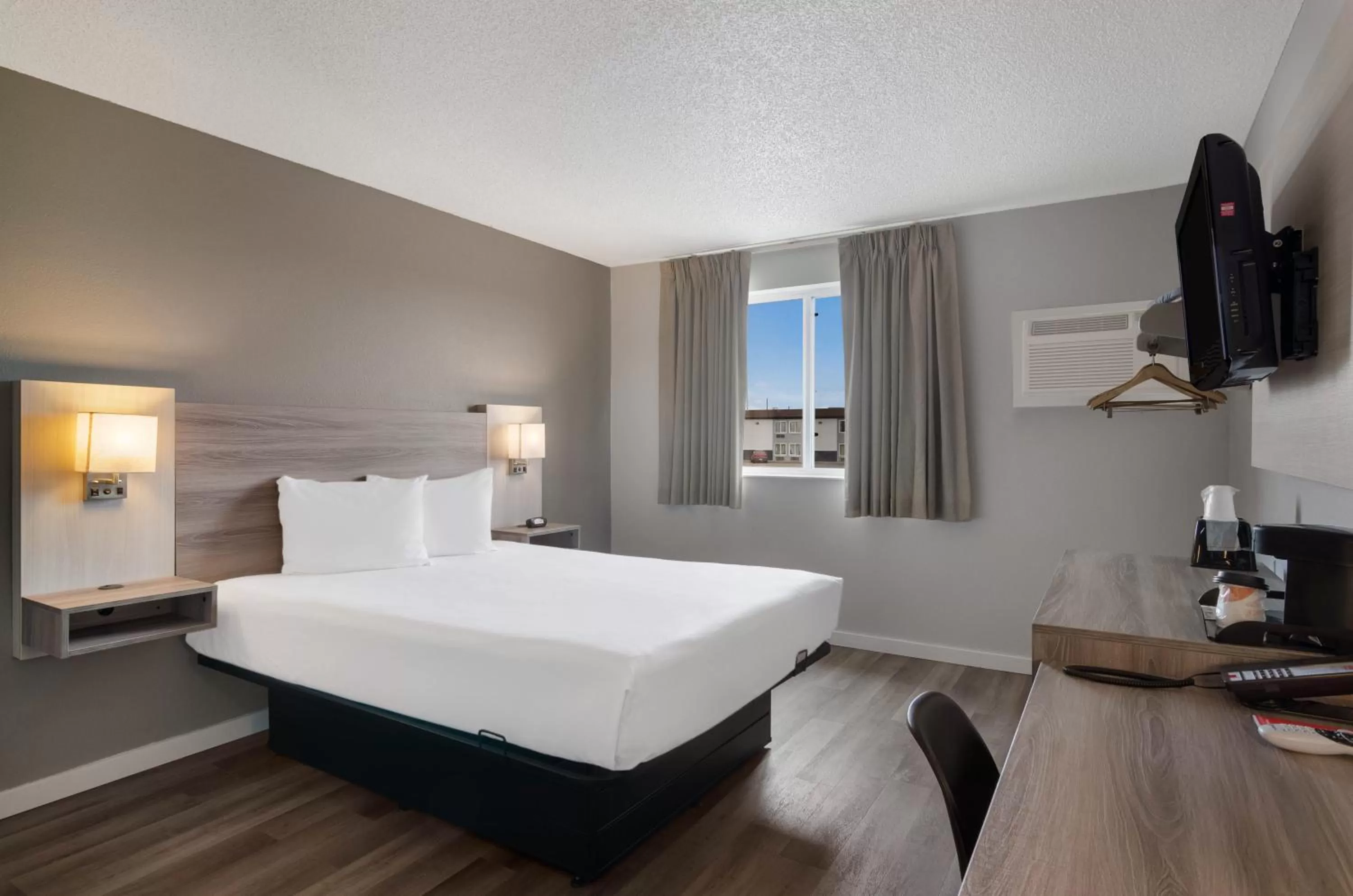 Bedroom, Bed in Econo Lodge Scottsbluff