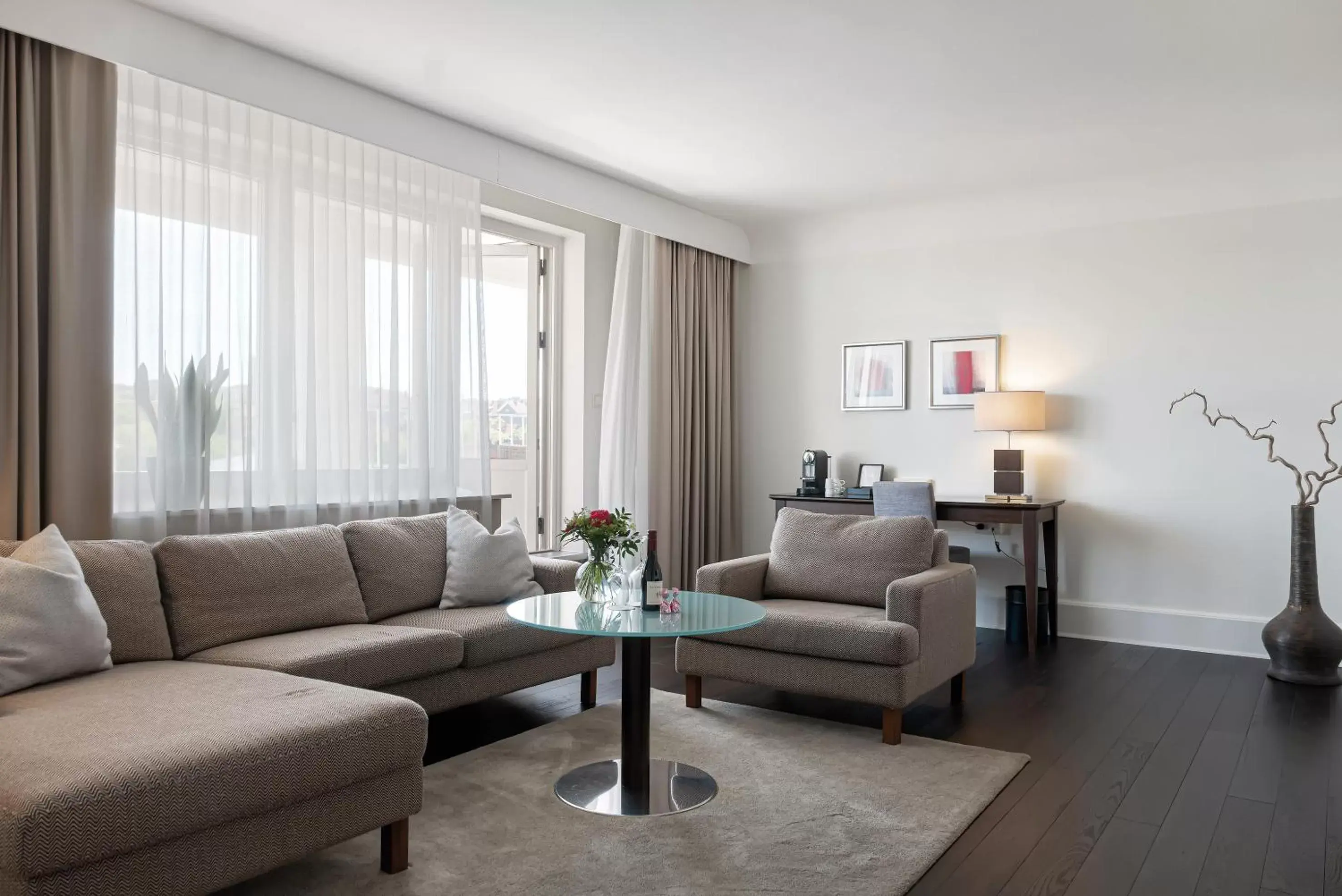 Suite in Elite Park Avenue Hotel Suite in Elite Park Avenue Hotel