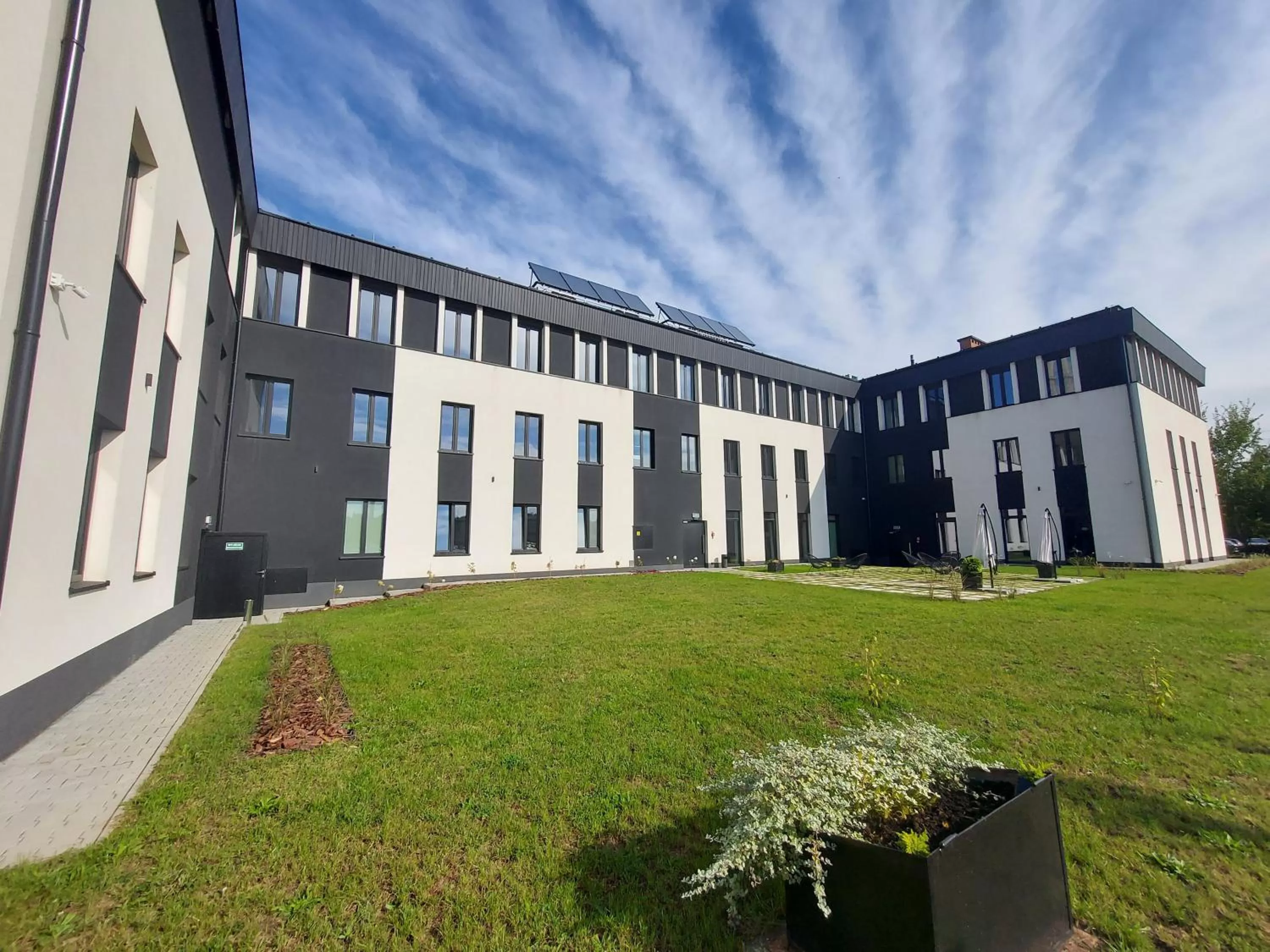 Balcony/Terrace in VANTA Business Center