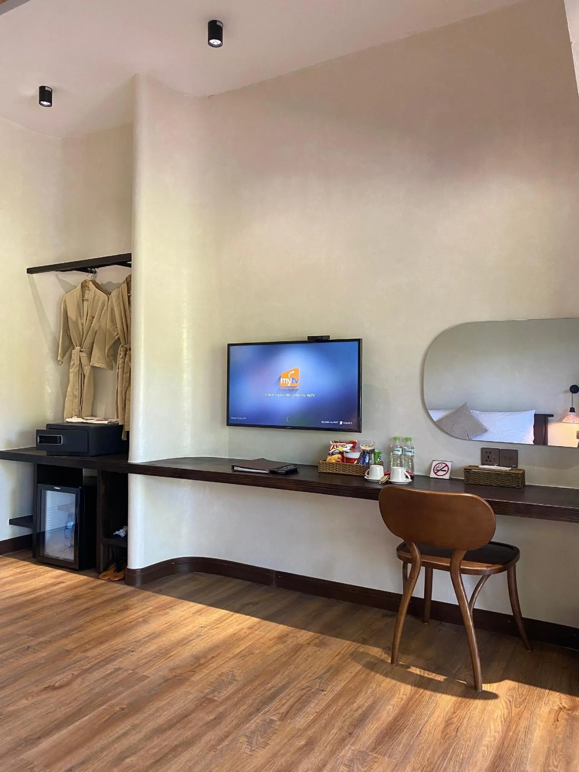 Communal lounge/ TV room in Zen Valley Dalat