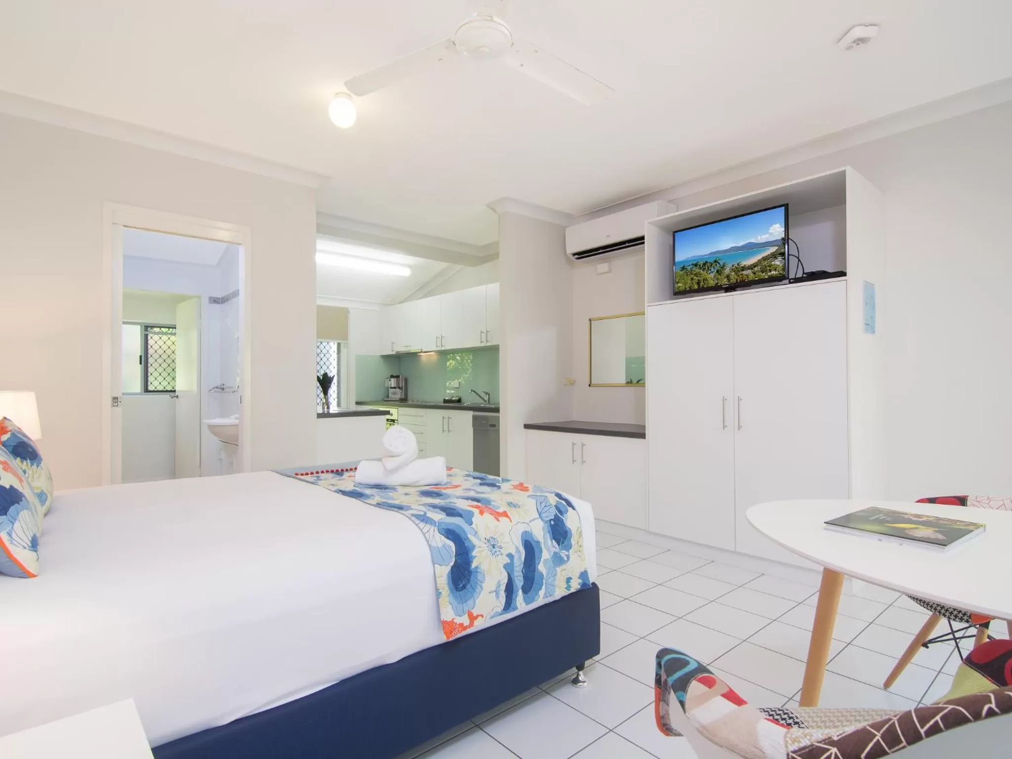 TV and multimedia, Bed in Garrick House