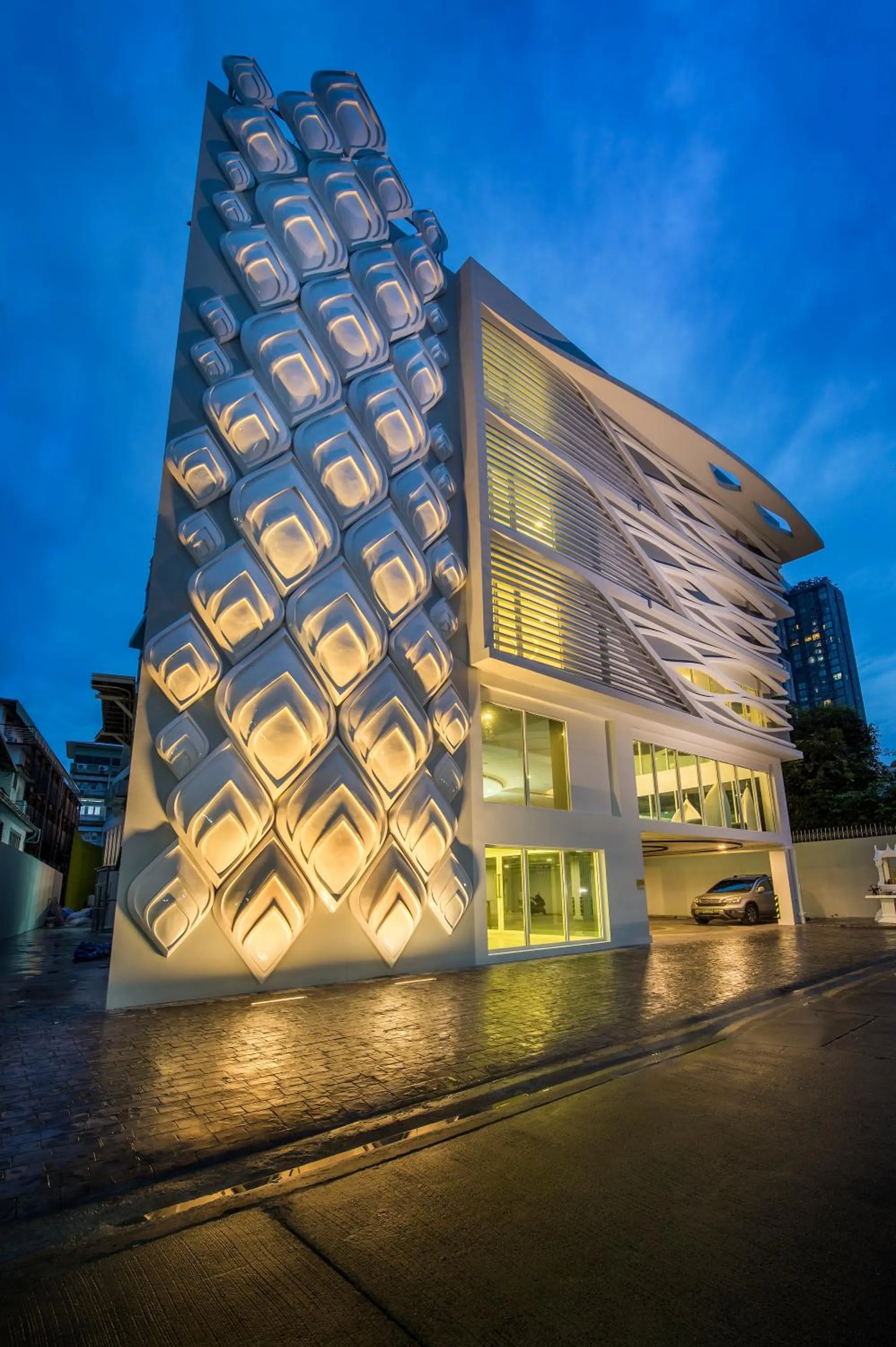 Facade/entrance in Anajak Bangkok Hotel - SHA Plus