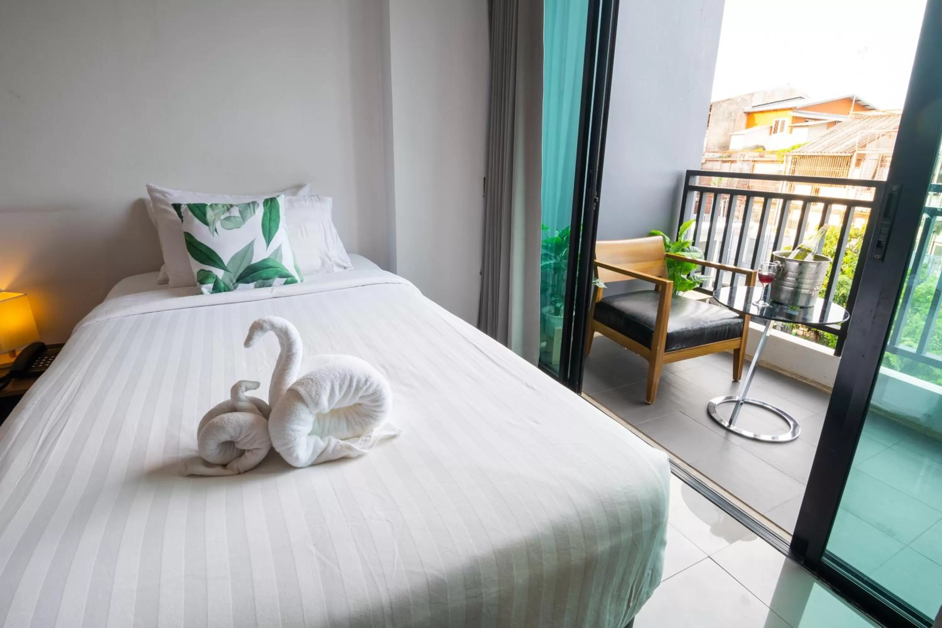 Bed in We Grand Ever 9